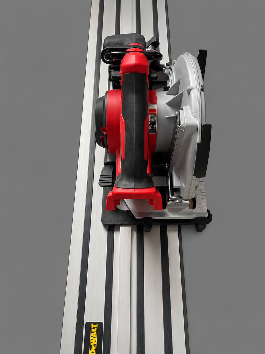 Milwaukee M18 BLCS66 Guide Rail Adaptor – Compatible with Dewalt Guide Rail