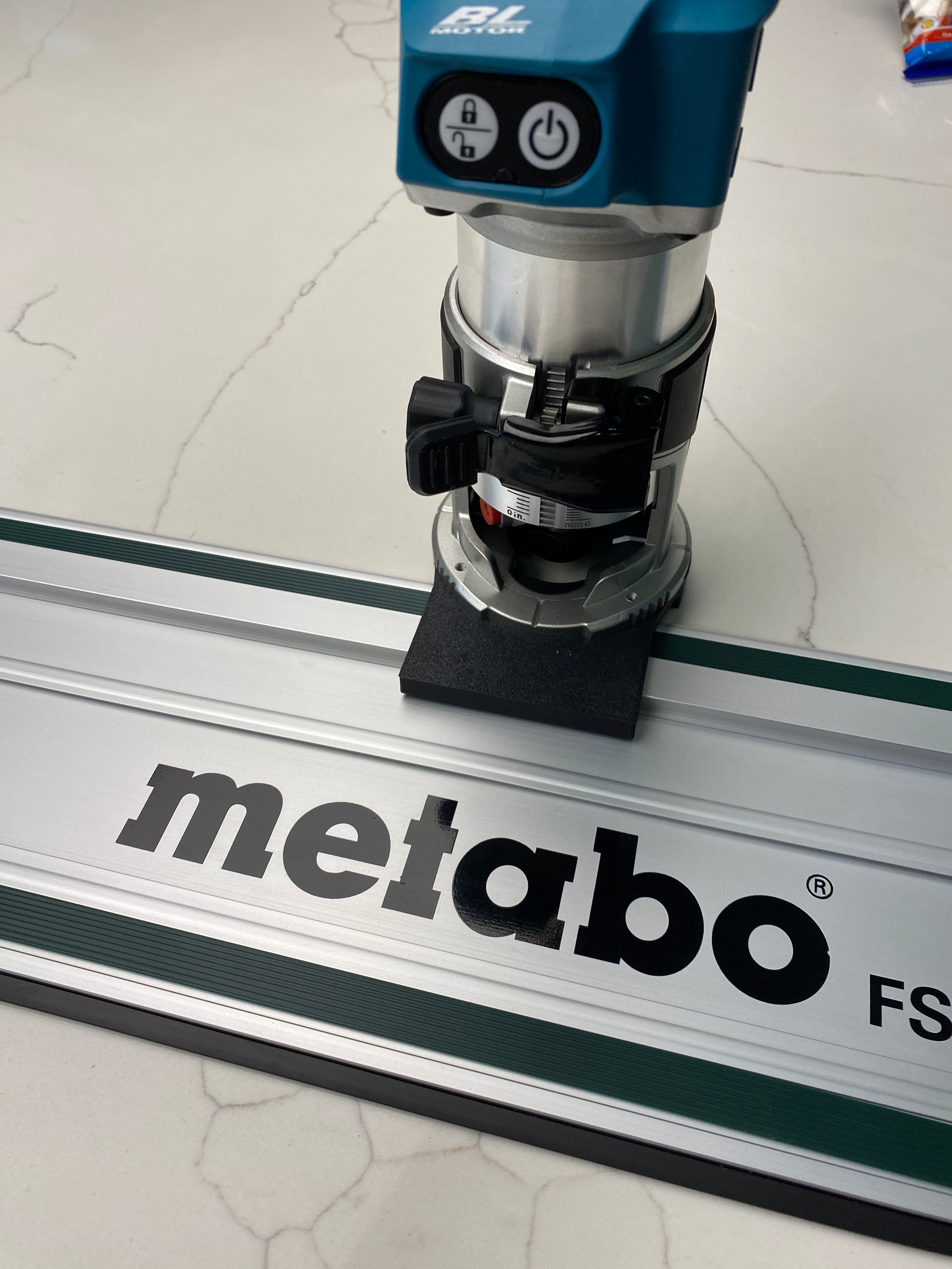 Makita Router Adapter to Festool Track Saw Guide Rail - Makita XTR01Z, RT0700C & RT0701C Makita Router Adapter to Festool Track Saw Guide Rail - Makita XTR01Z, RT0700C & RT0701C