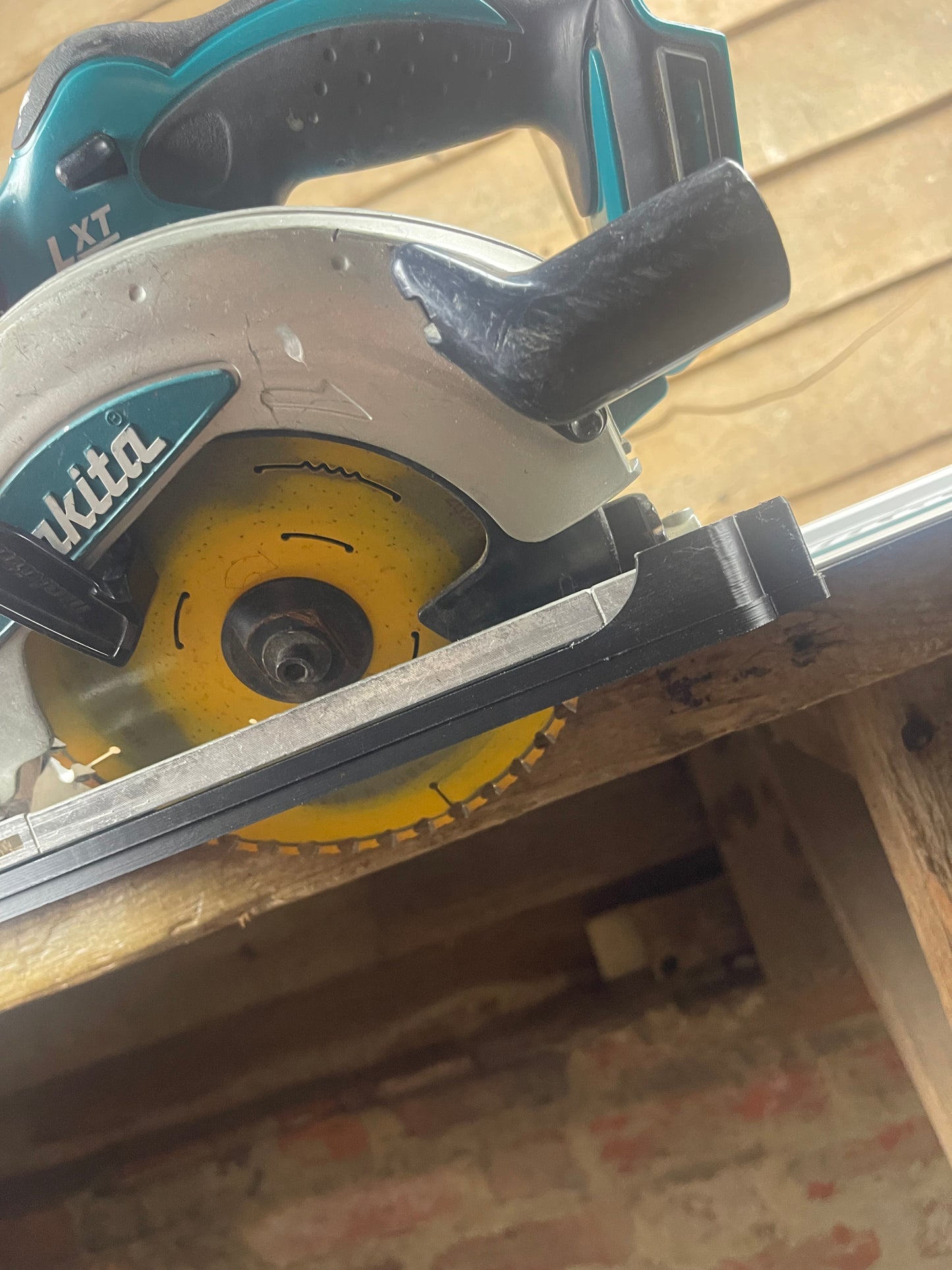 TOOLAX Adaptor to Cut Perfect 45° & 90° Angles made for Makita Circular Saw DSS610 / DSS611 – Compatible with Makita Guide Rails