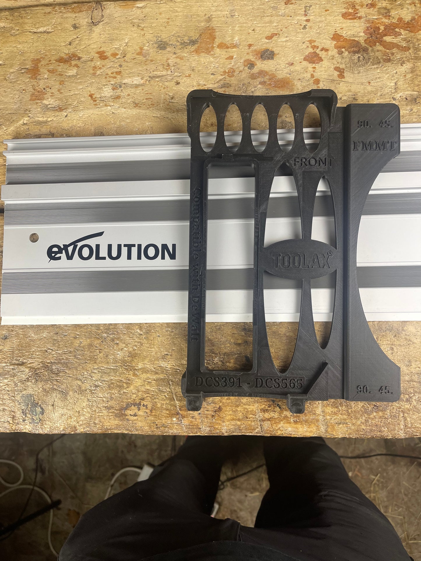 TOOLAX Guide Rail Adapter Base – Cut Perfect 45° & 90° Angles compatible with Dewalt Circular Saws DCS391 & DCS565 – for Evolution Guide Rails