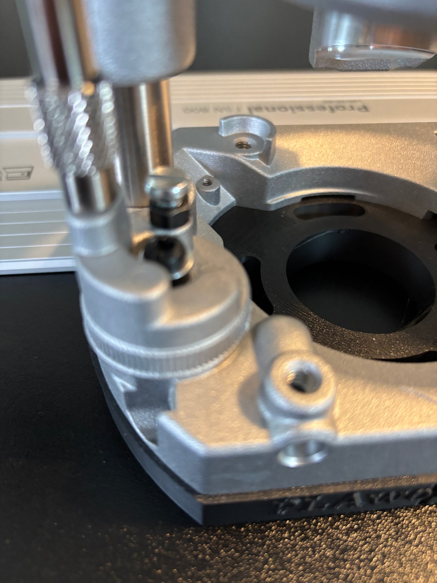 Dewalt DNP612 Router Plunge Base Adaptor for Guide Rail to fit Bosch Guide Track/Rail