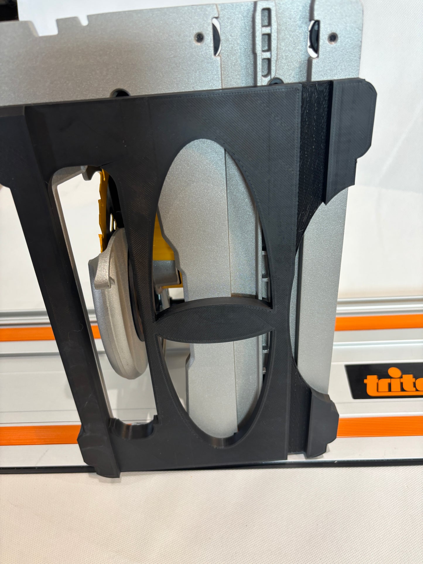 Dewalt DCS572 Adaptor base / Skid plate / Shoe for Circular Saw compatible with Triton Guide rail