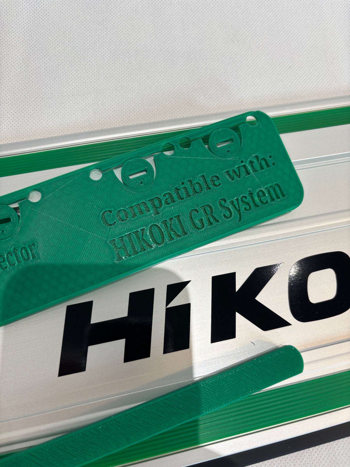 TOOLAX Connector compatible with the Hikoki GR guide rails - Fast, Precise and Secure