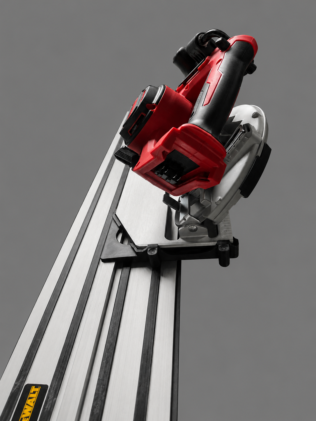 Milwaukee M18 BLCS66 Guide Rail Adaptor – Compatible with Dewalt Guide Rail