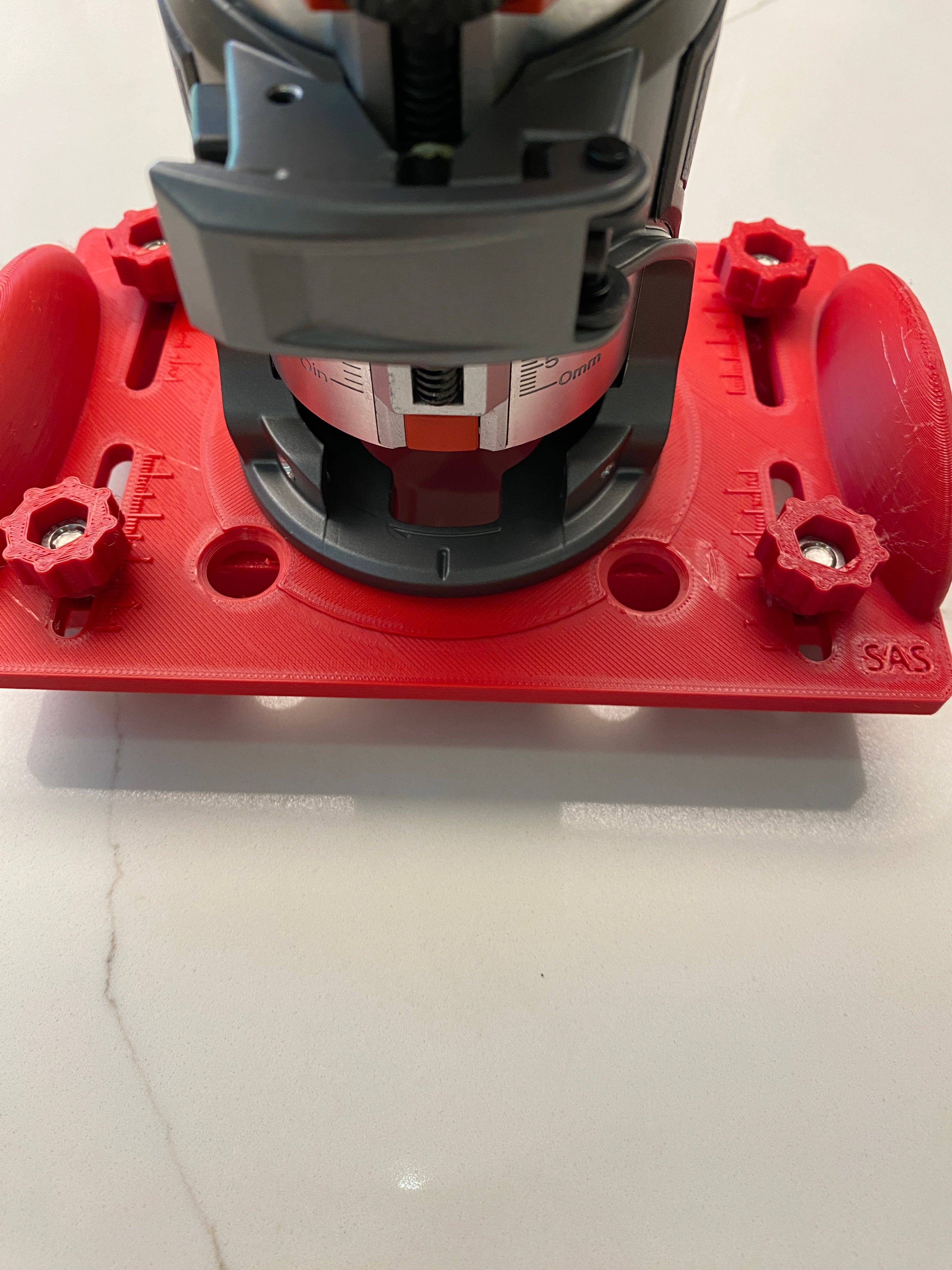 Milwaukee M18 FUEL router base jig for making mortises / slot mortises / grooves