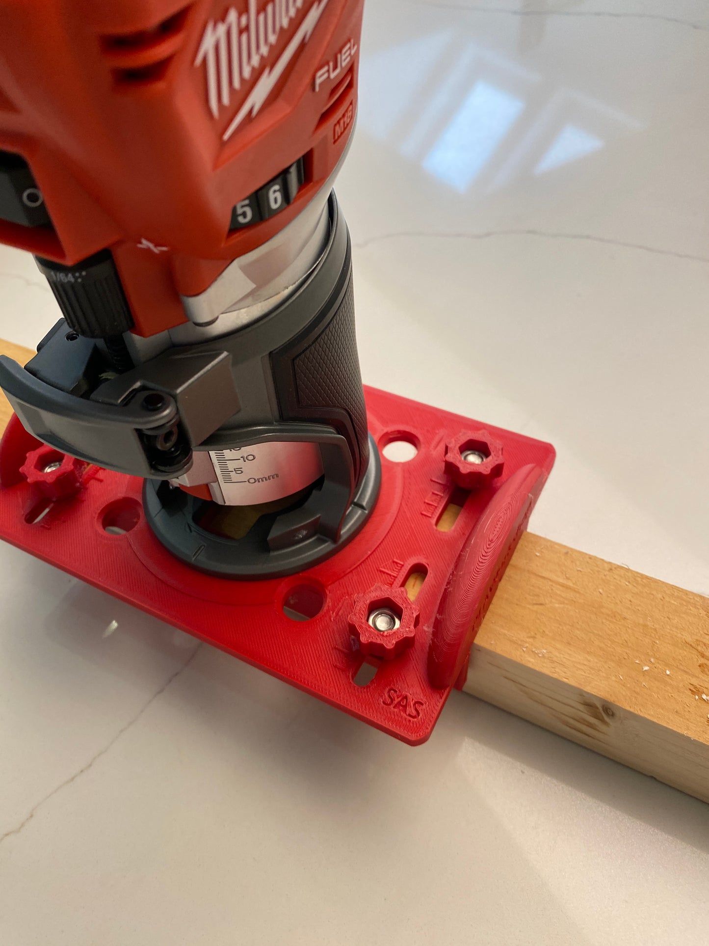 Milwaukee M18 FUEL router base jig for making mortises / slot mortises / grooves