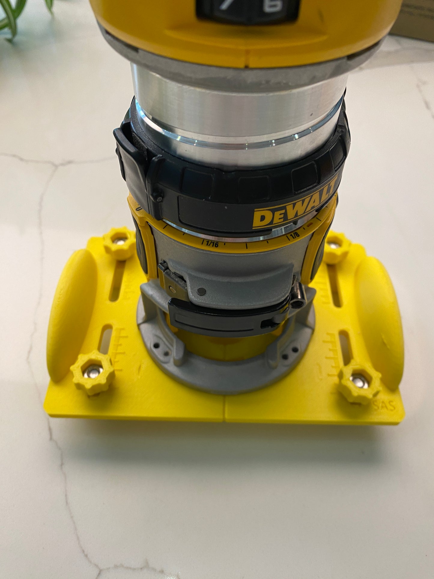 Dewalt DCW600 DWP611 Router base jig for making mortises / slot mortises / grooves