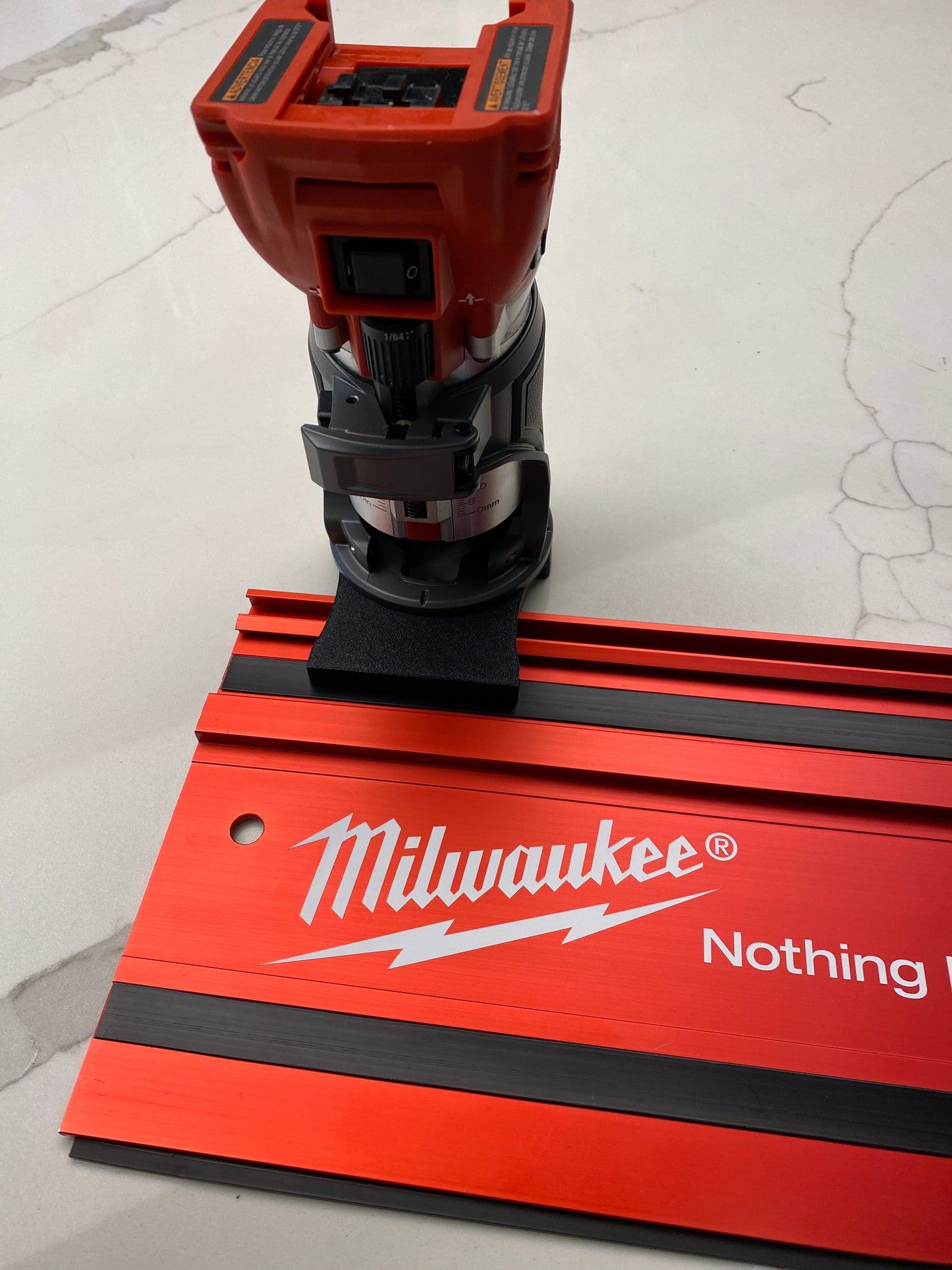 Milwaukee Router M18 FUEL Plunge Base Guide Rail Adapter for Milwaukee guide rail