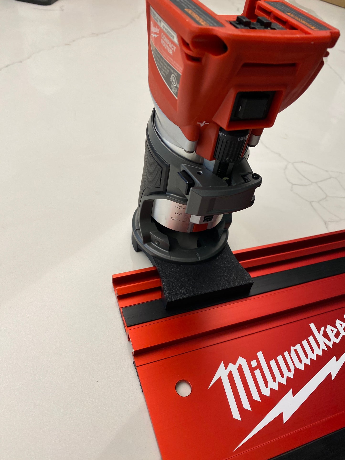 Milwaukee Router M18 FUEL Plunge Base Guide Rail Adapter for Milwaukee guide rail