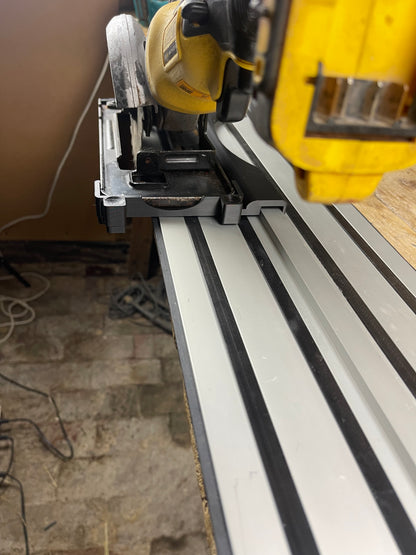 TOOLAX adaptor made for Dewalt DCS571 circular saw - compatible with Dewalt guide rail