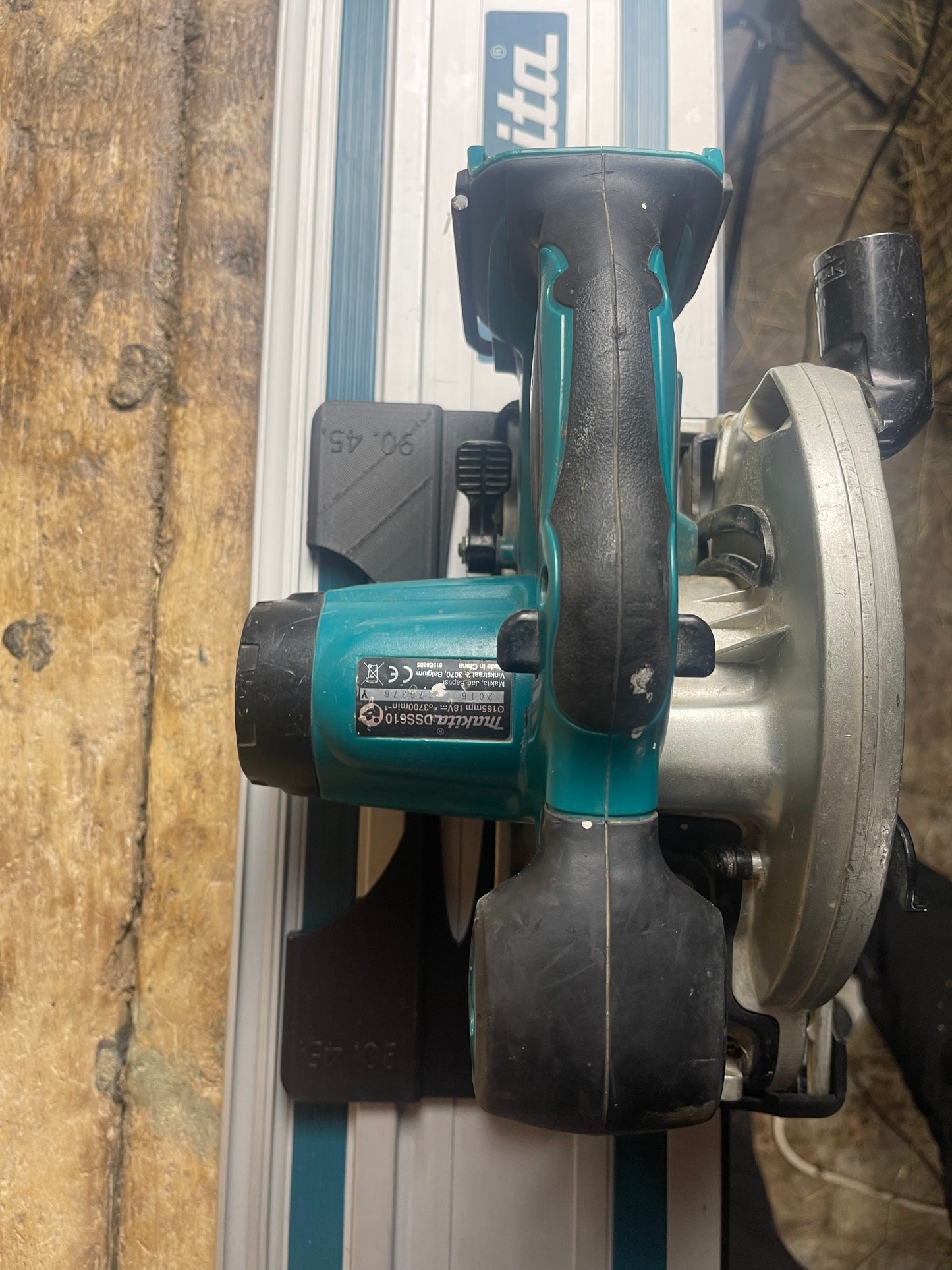 TOOLAX Adaptor to Cut Perfect 45° & 90° Angles made for Makita Circular Saw DSS610 / DSS611 – Compatible with Makita Guide Rails