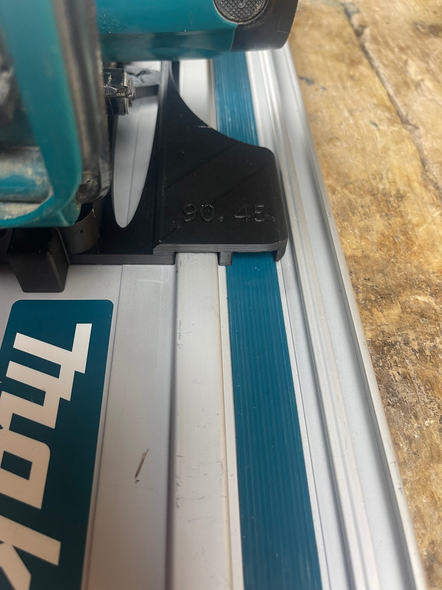 TOOLAX Adaptor to Cut Perfect 45° & 90° Angles made for Makita Circular Saw DSS610 / DSS611 – Compatible with Makita Guide Rails