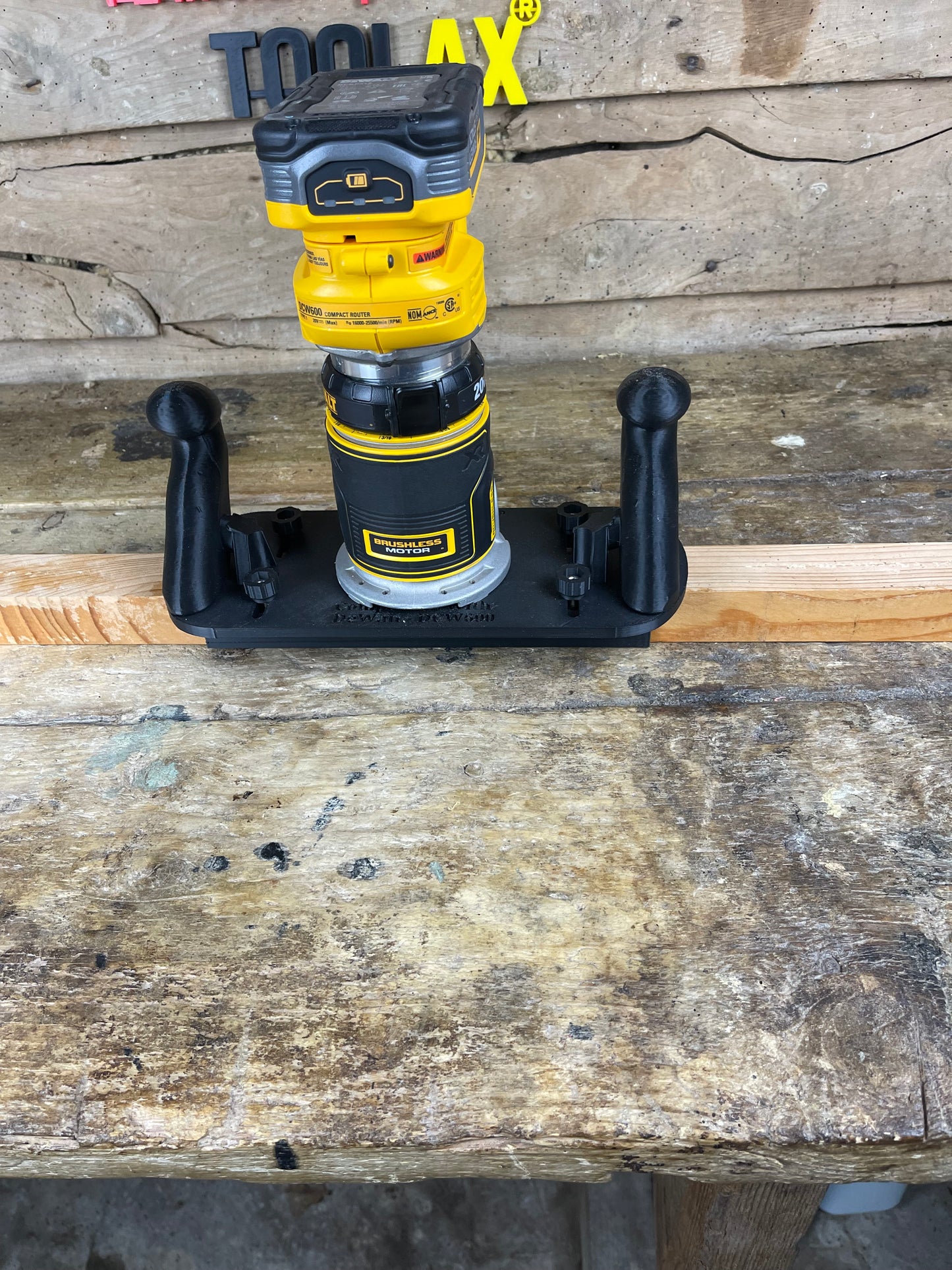 Dewalt DNP612 / DCW600 / DCW611 Router Plunge Base Jig for making mortises / slot mortises / grooves