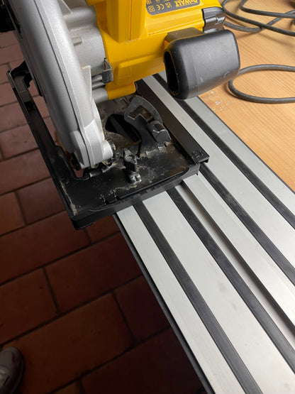 TOOLAX 45° and 90° cuts Adaptor for Dewalt Circular Saw DWE560 to fit Dewalt Guide rail