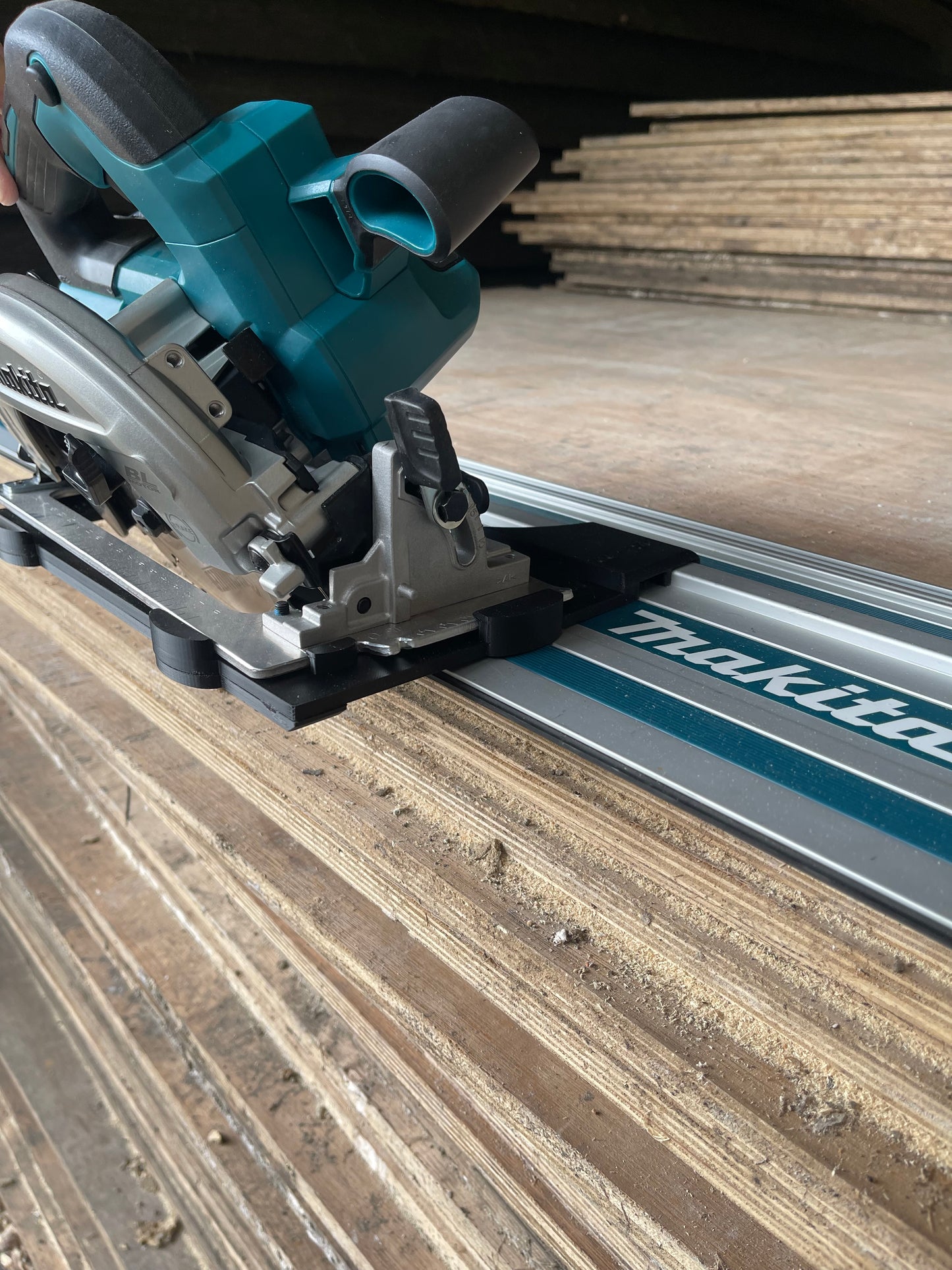 Makita DHS660 / XSH04 Adaptor base supports 90° and 45° cuts for Makita/Milwaukee/Festool/Evolution Guide rails