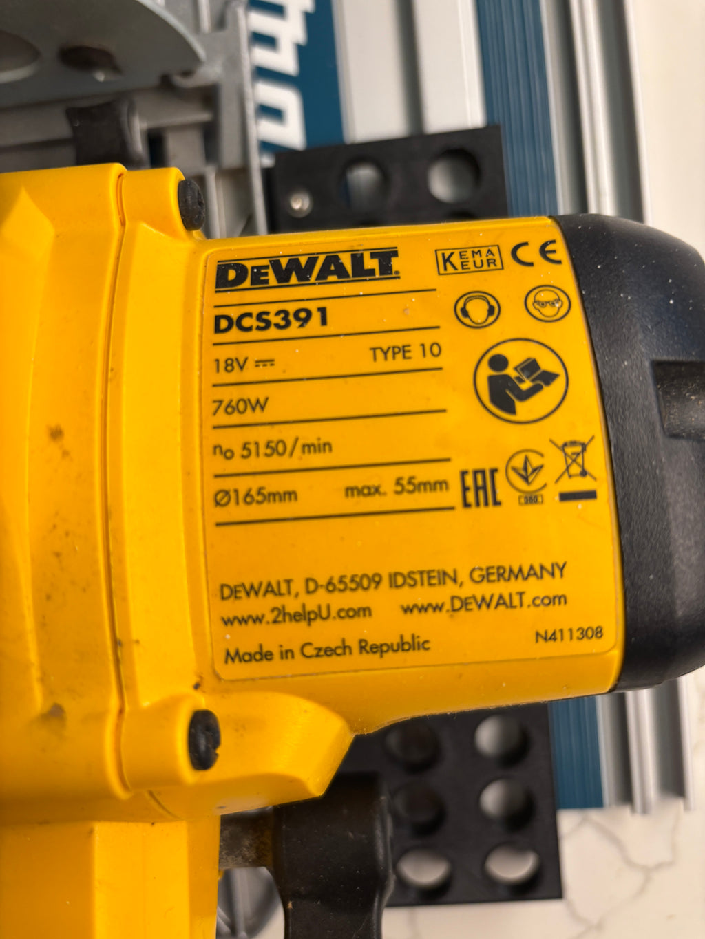 Dewalt DCS391 / DCS565 Adaptor base / Skid plate for Circular Saw to fit Makita Guide rail