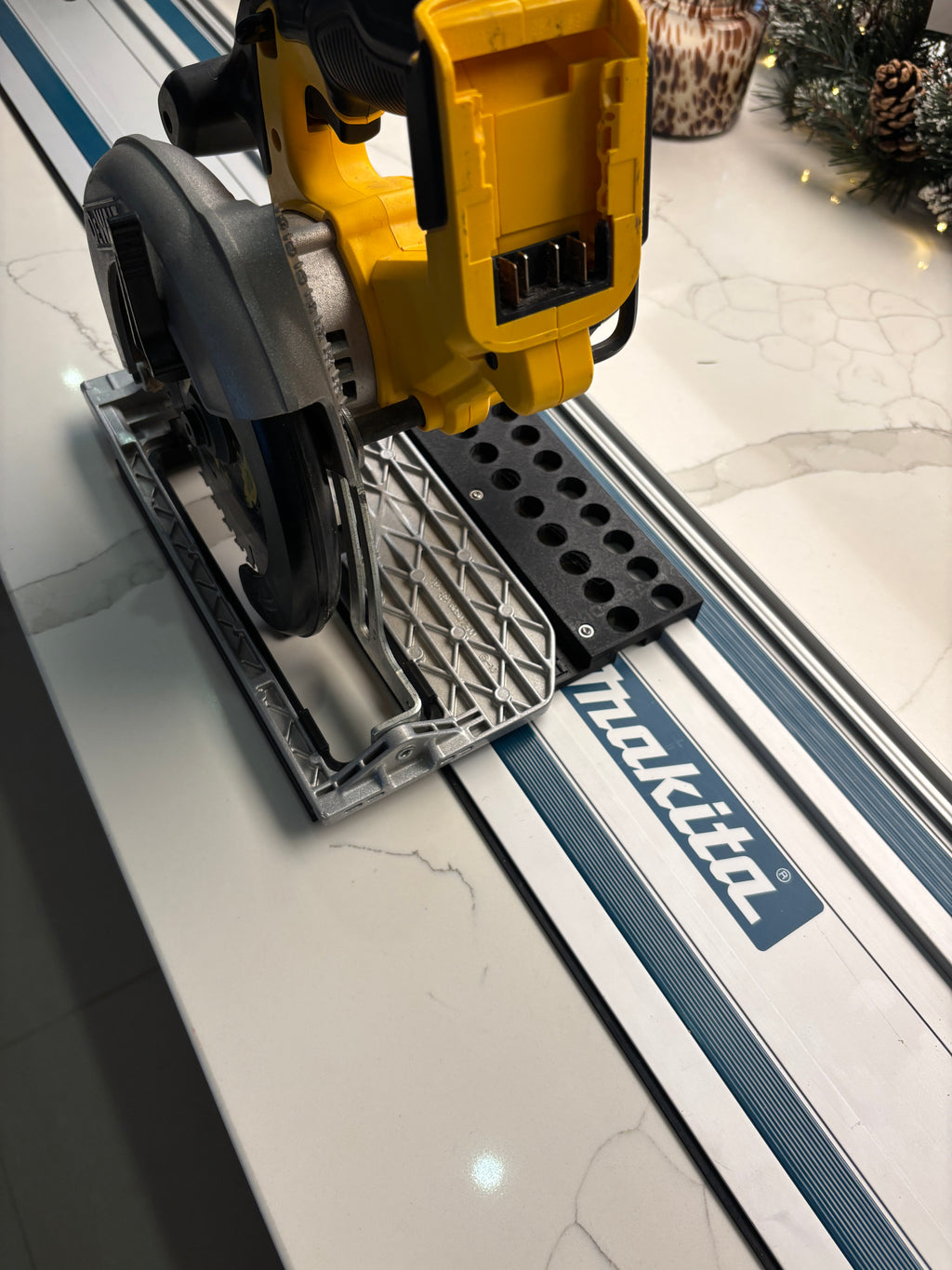 Dewalt DCS391 / DCS565 Adaptor base / Skid plate for Circular Saw to fit Makita Guide rail
