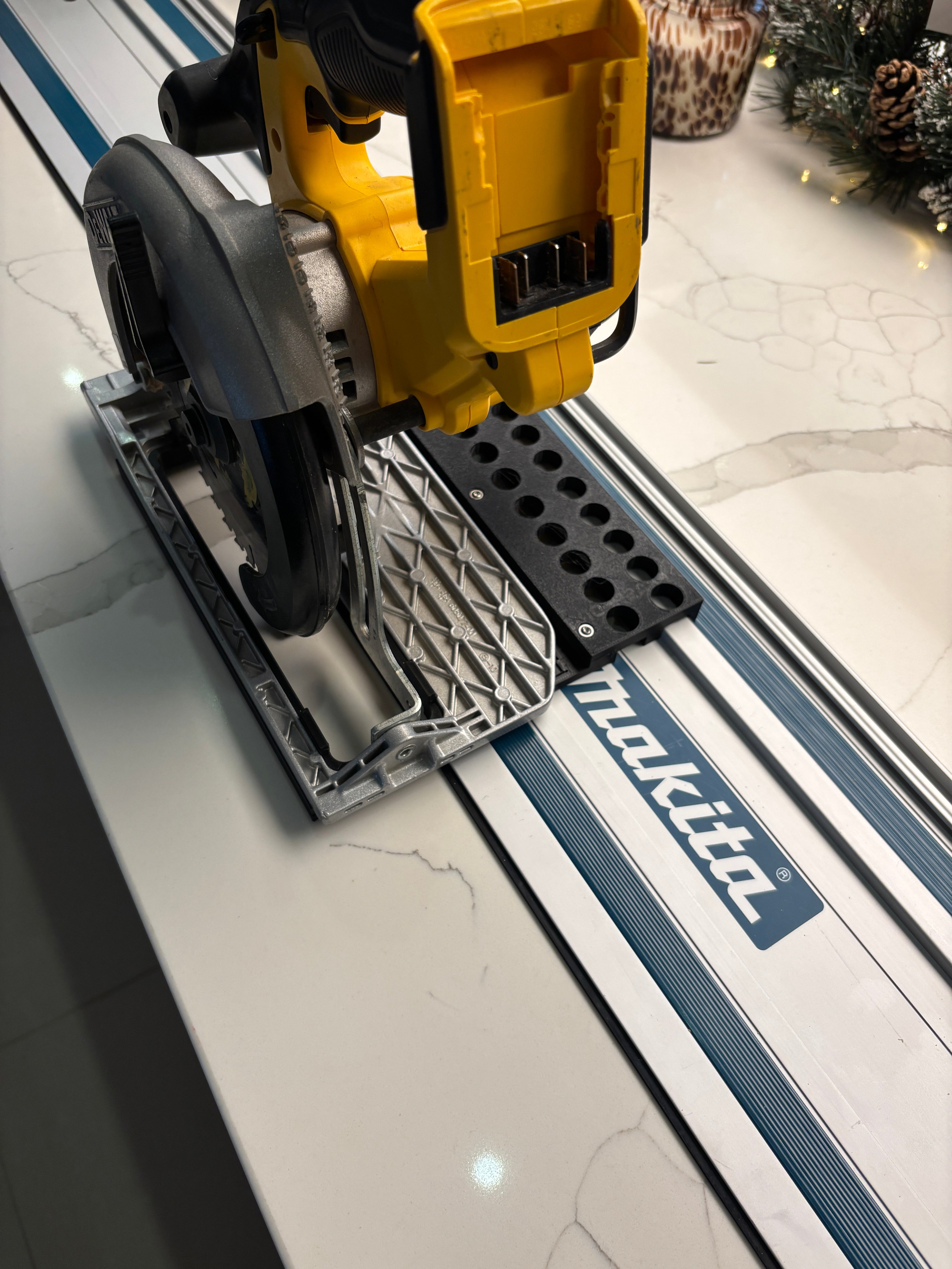 Dewalt DCS391 / DCS565 Adaptor base / Skid plate for Circular Saw to fit Makita Guide rail