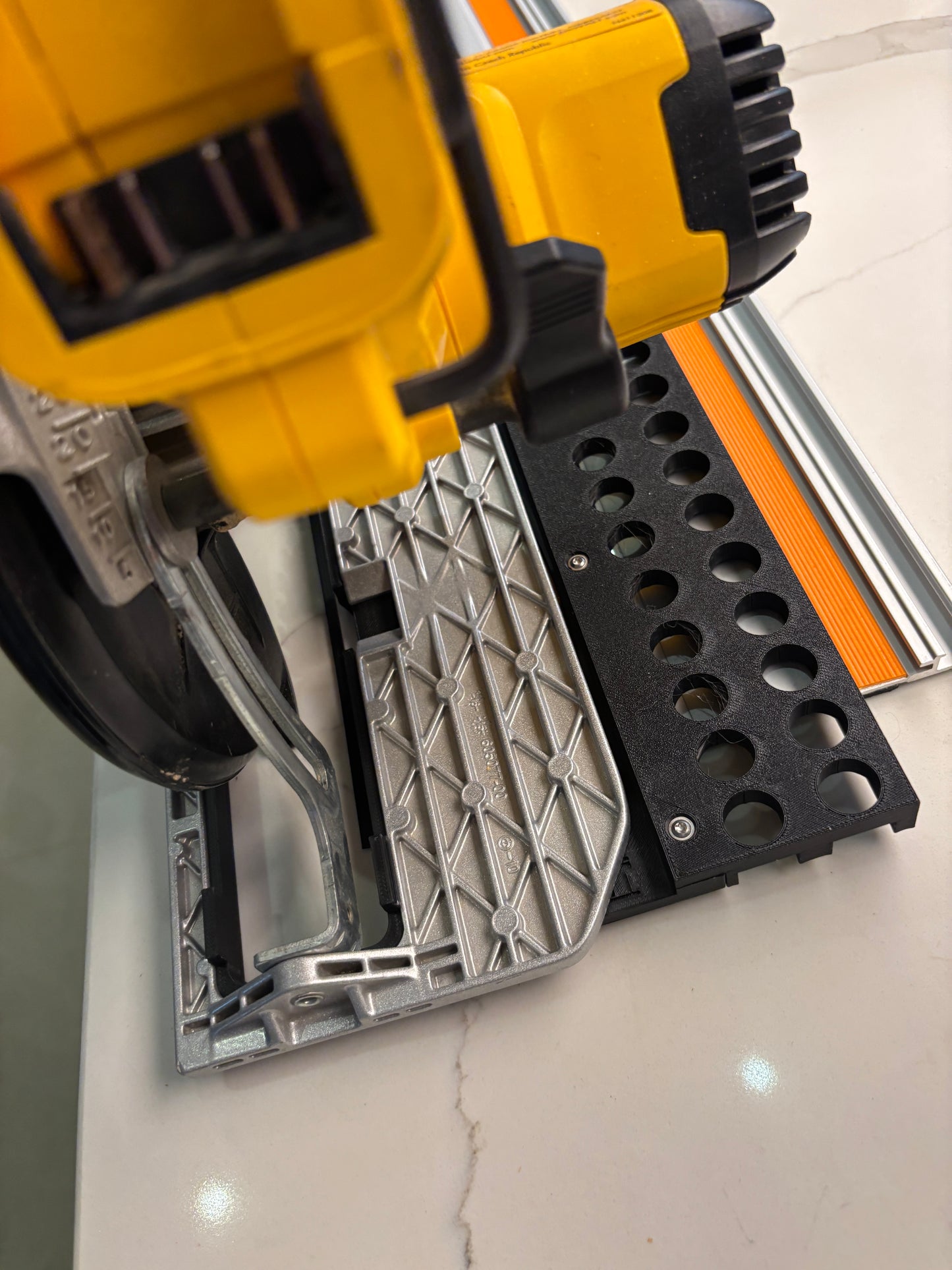 Dewalt DCS391 / DCS565 Adaptor base / Skid plate for Circular Saw to fit Triton Guide rail