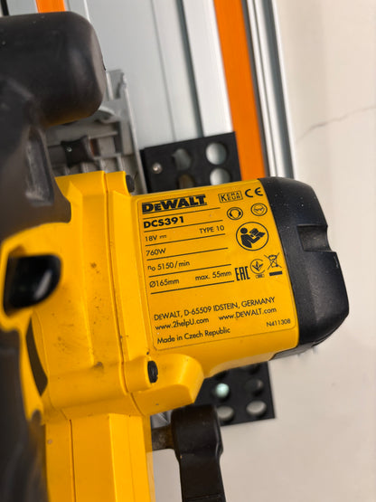 Dewalt DCS391 / DCS565 Adaptor base / Skid plate for Circular Saw to fit Triton Guide rail