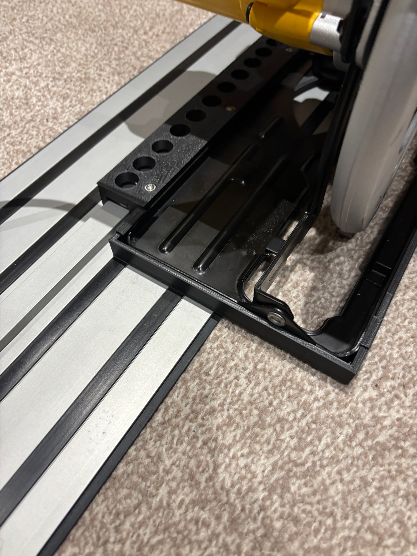 TOOLAX Adaptor for Dewalt Circular Saw DWE560 to fit Dewalt Guide rail