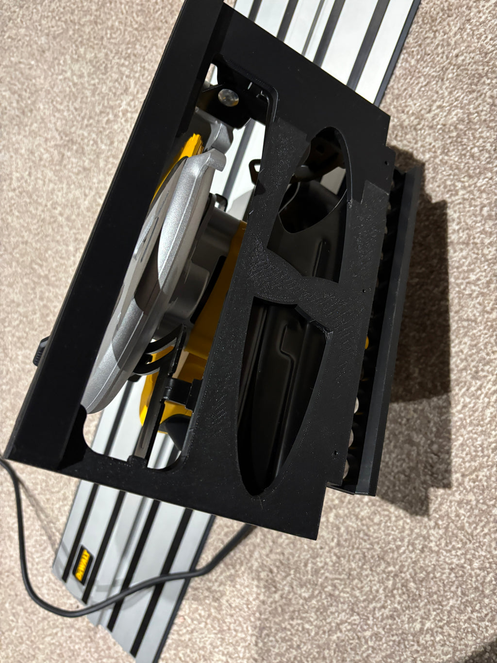 Dewalt DWE560 Adaptor base / Skid plate for Circular Saw to fit Dewalt Guide rail