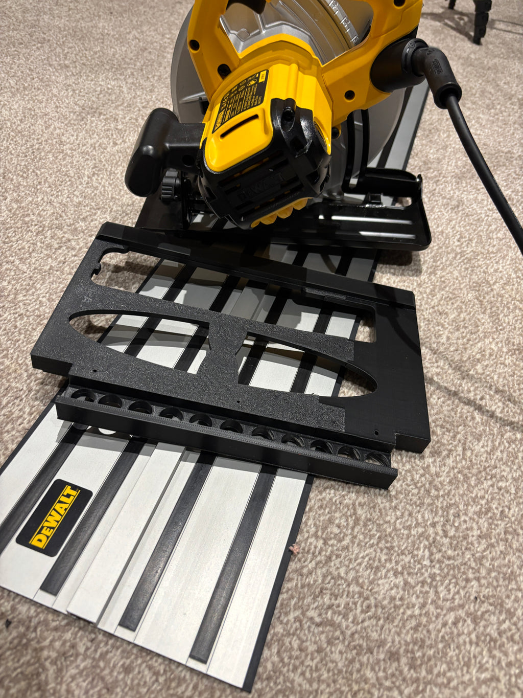 Dewalt DWE560 Adaptor base / Skid plate for Circular Saw to fit Dewalt Guide rail