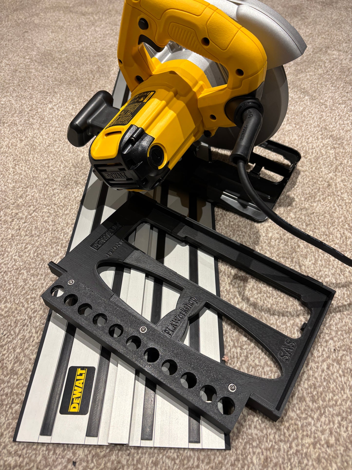 TOOLAX Adaptor for Dewalt Circular Saw DWE560 to fit Dewalt Guide rail