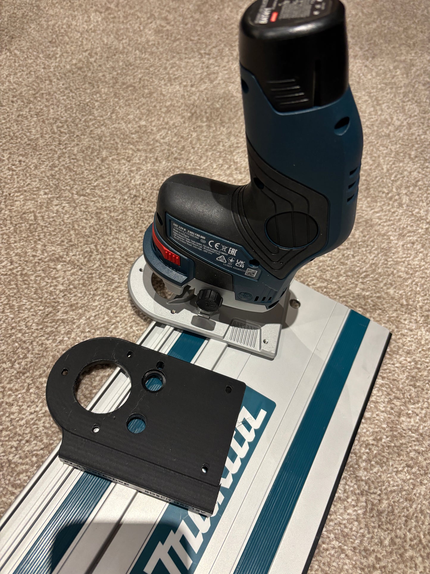 Bosch GKF 12V-8 Cordless Edge Trim Router Base Guide Rail Adapter to Makita Track / Guide Rail