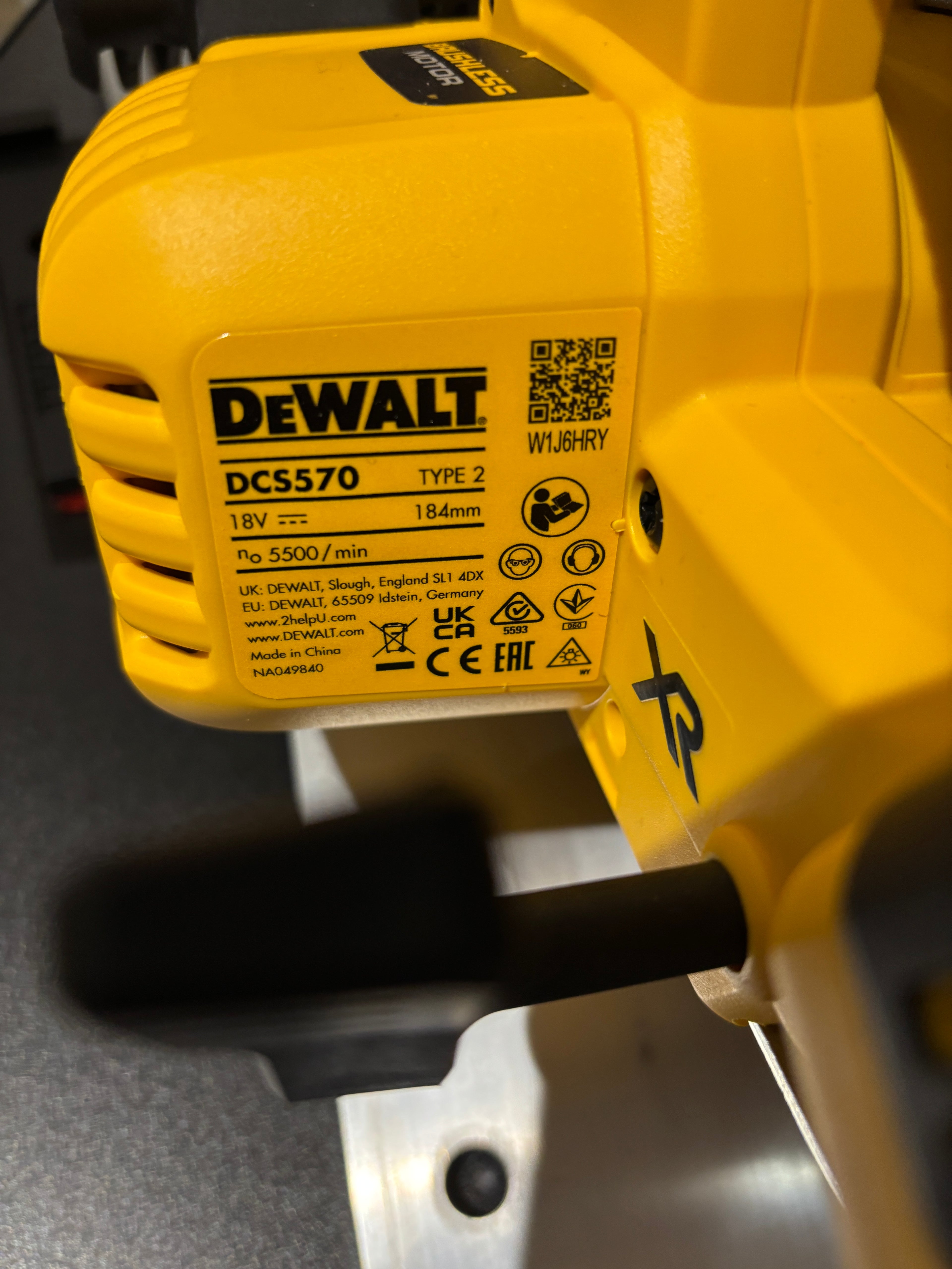 Dewalt DCS570 DWE575 DCS575 DCS578 DCS573 Adaptor base / Skid plate for Circular Saw to fit Dewalt Guide rail