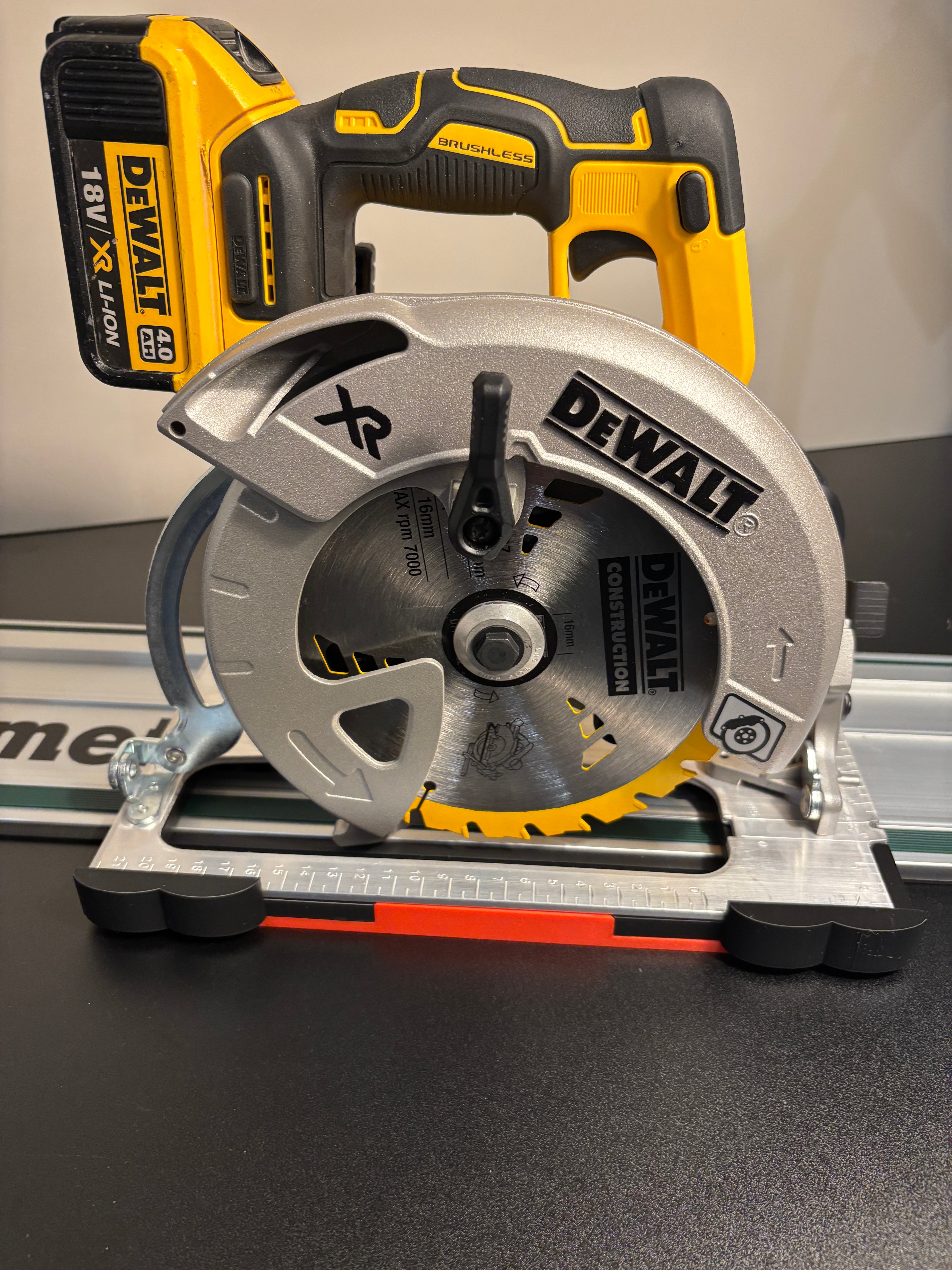 Dewalt DCS570 DWE575 DCS575 DCS578 DCS573 Adaptor base / Skid plate for Circular Saw to fit Metabo Guide rail