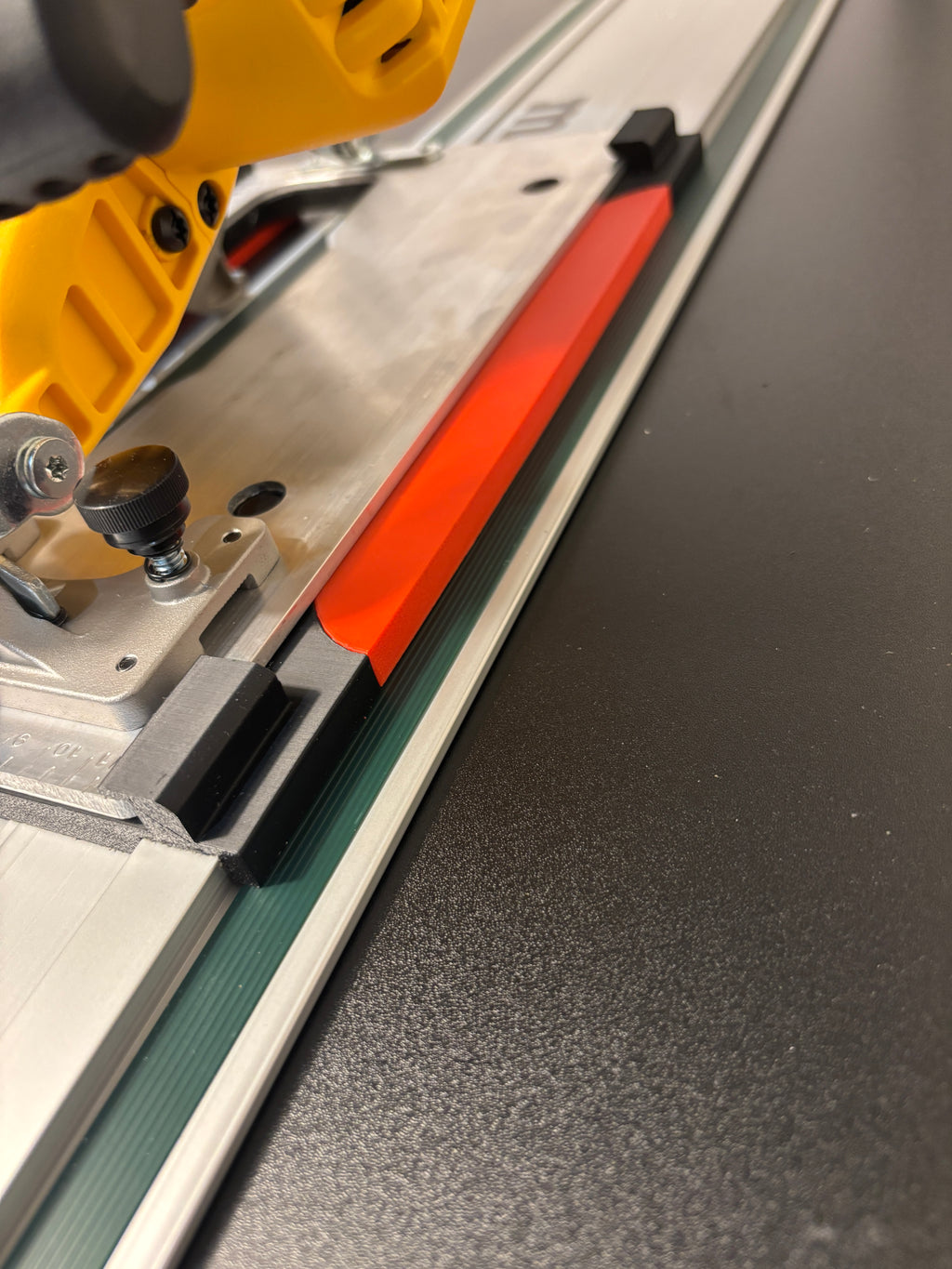 Dewalt DCS570 DWE575 DCS575 DCS578 DCS573 Adaptor base / Skid plate for Circular Saw to fit Metabo Guide rail