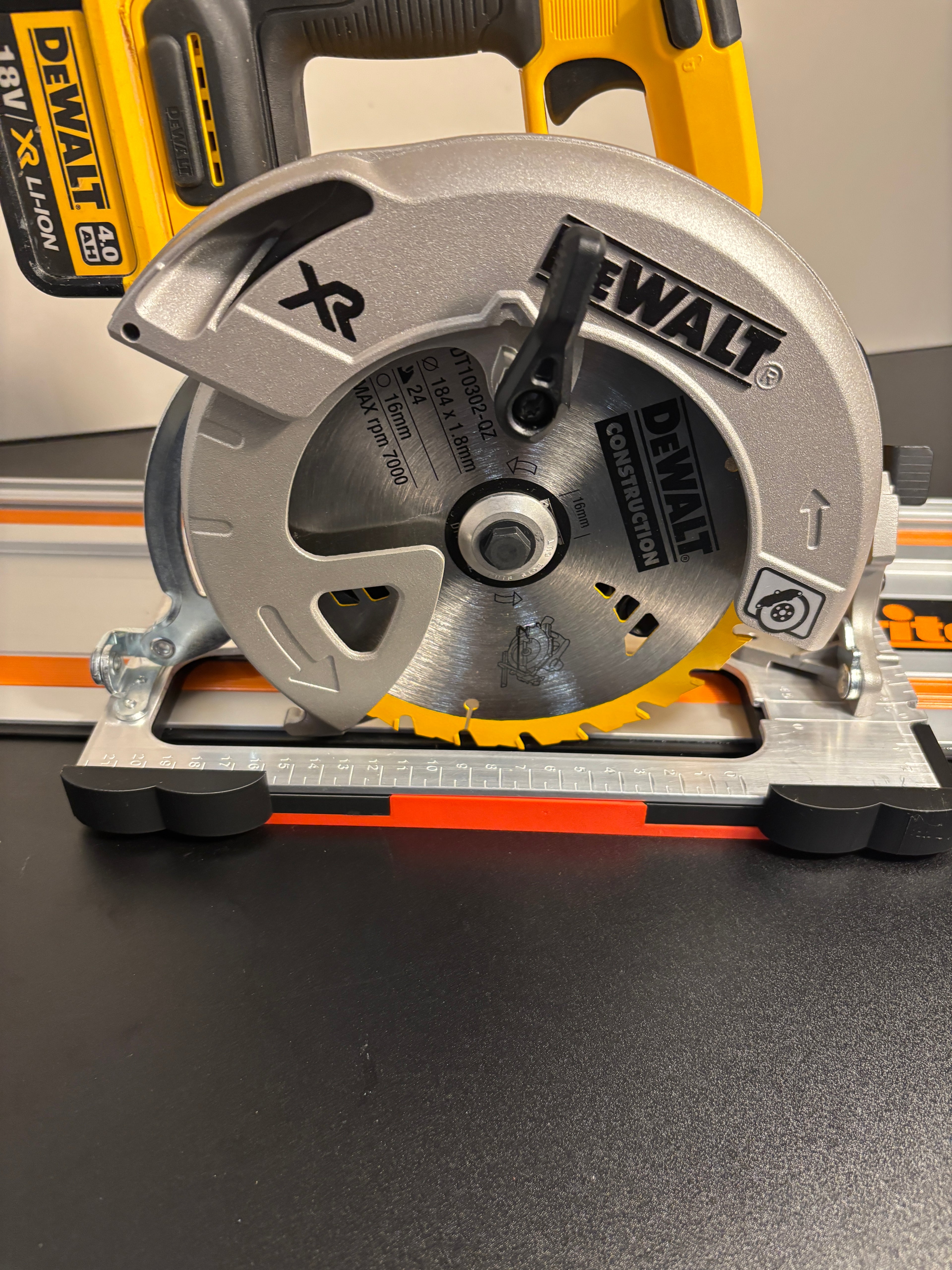 Dewalt DCS570 DWE575 DCS575 DCS578 DCS573 Adaptor base / Skid plate for Circular Saw to fit Triton Guide rail