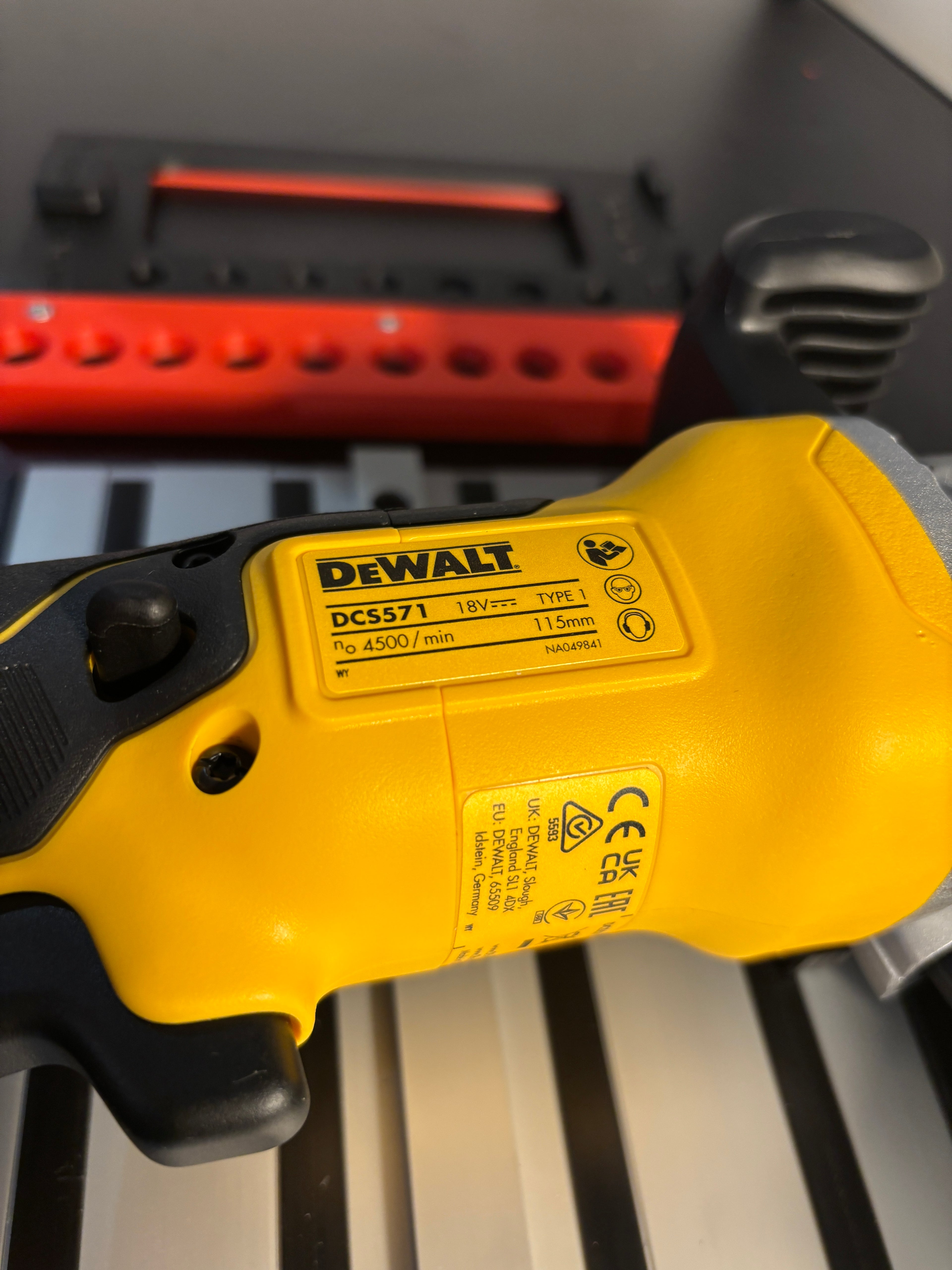 Dewalt DCS571 Circular Saw Adaptor base / Skid plate or Shoe to fit Dewalt Guide rail