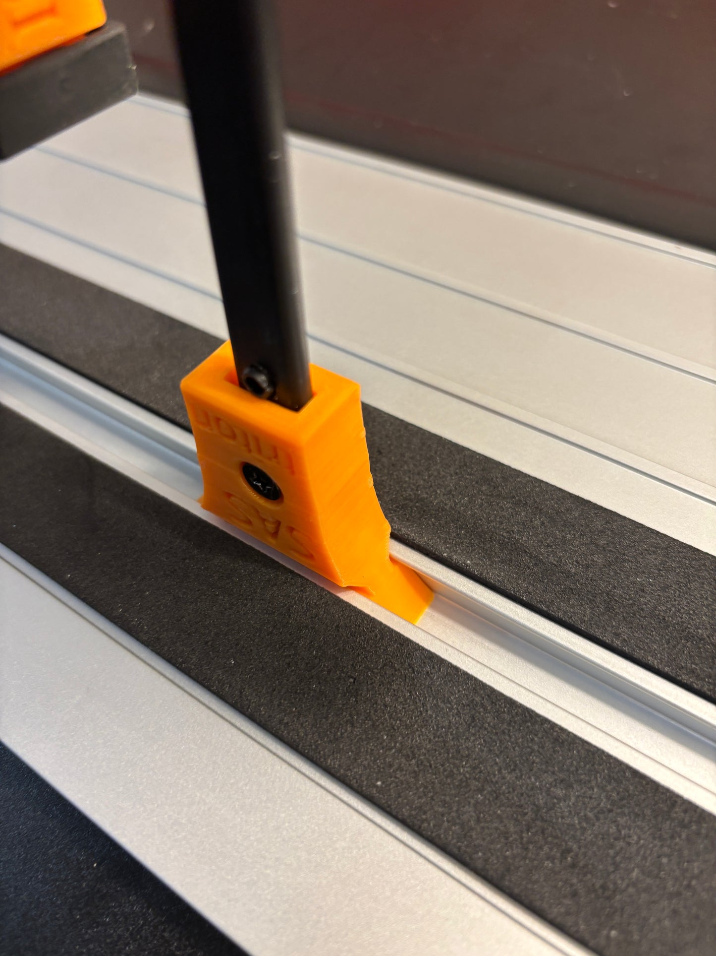 Irwin Quick Grip Clamp Adaptor to fit Triton Guide Rail with Riser block- Works with the thinnest of materials - Pair 2x