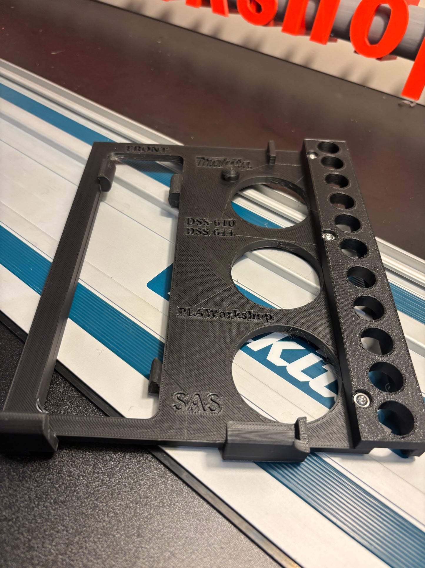 Makita DSS610 / DSS611 Adaptor base / Skid plate for Circular Saw to fit Makita Guide rail