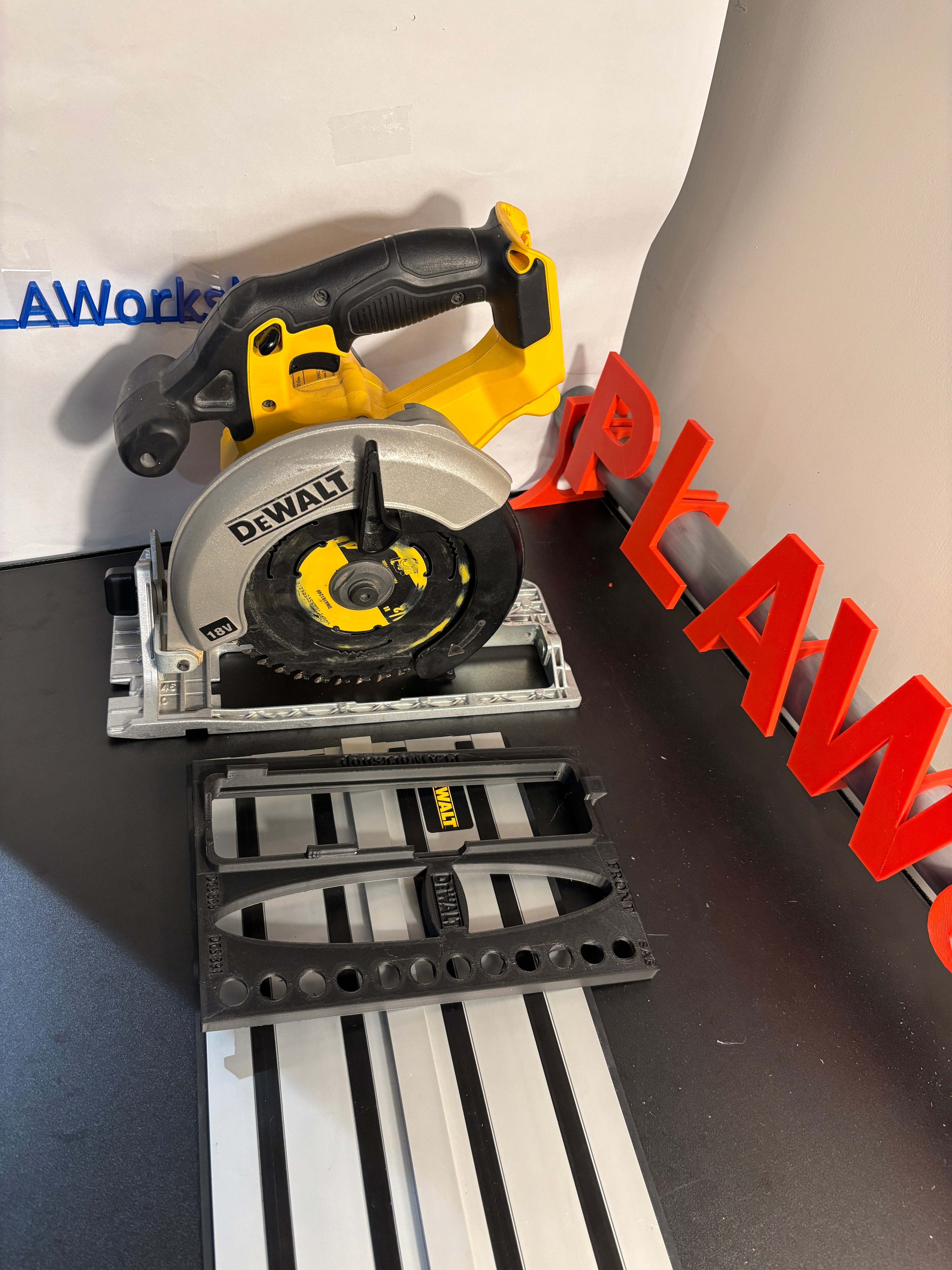 Dewalt DCS391 / DCS565 Adaptor base / Skid plate for Circular Saw to fit Dewalt Guide rail