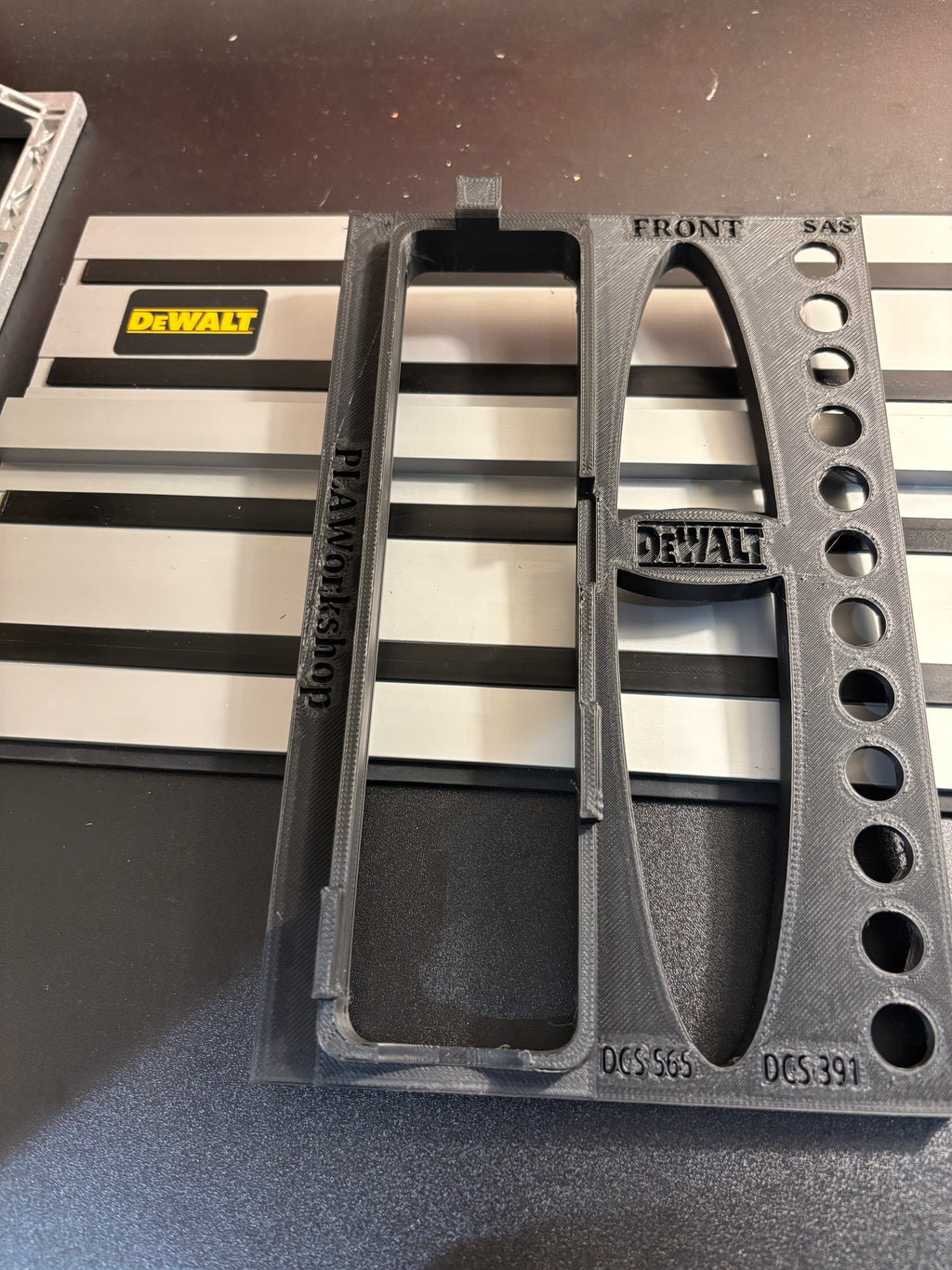 Dewalt DCS391 / DCS565 Adaptor base / Skid plate for Circular Saw to fit Dewalt Guide rail
