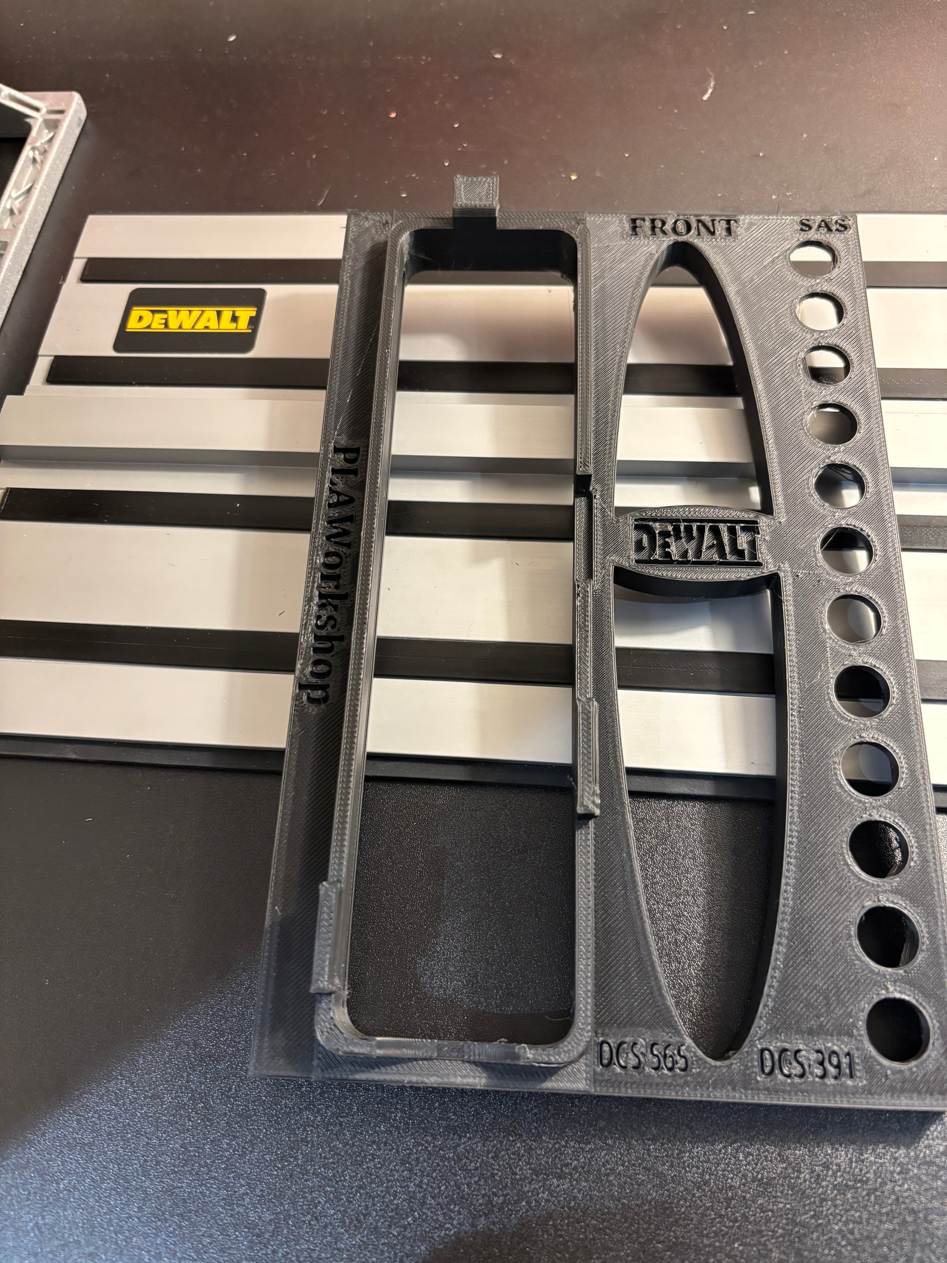 Dewalt DCS391 / DCS565 Adaptor base / Skid plate for Circular Saw to fit Dewalt Guide rail