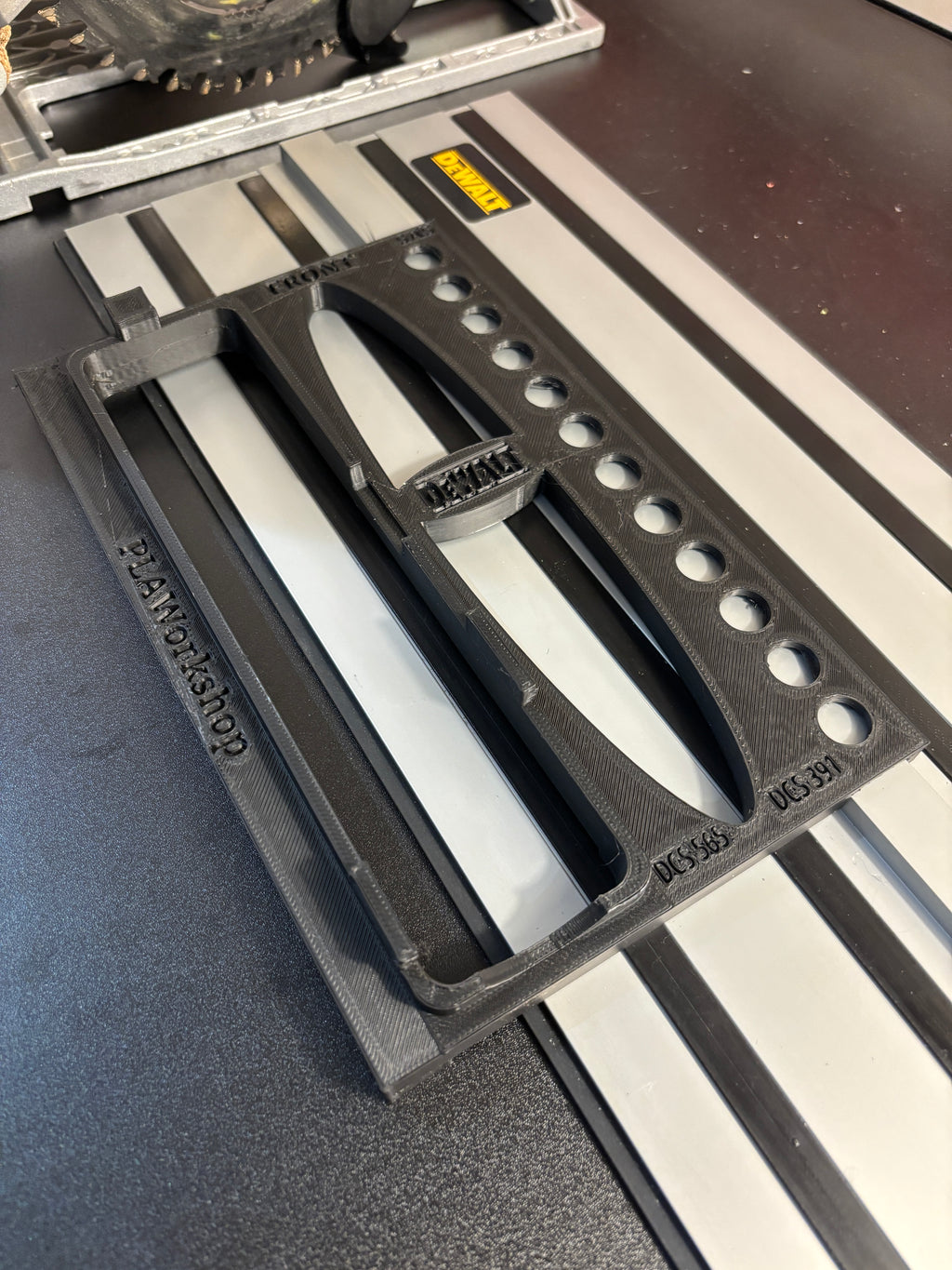 Dewalt DCS391 / DCS565 Adaptor base / Skid plate for Circular Saw to fit Dewalt Guide rail
