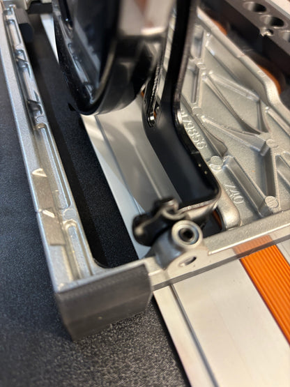 Makita DSS610 / DSS611 Adaptor base / Skid plate for Circular Saw to fit Evolution Guide rail