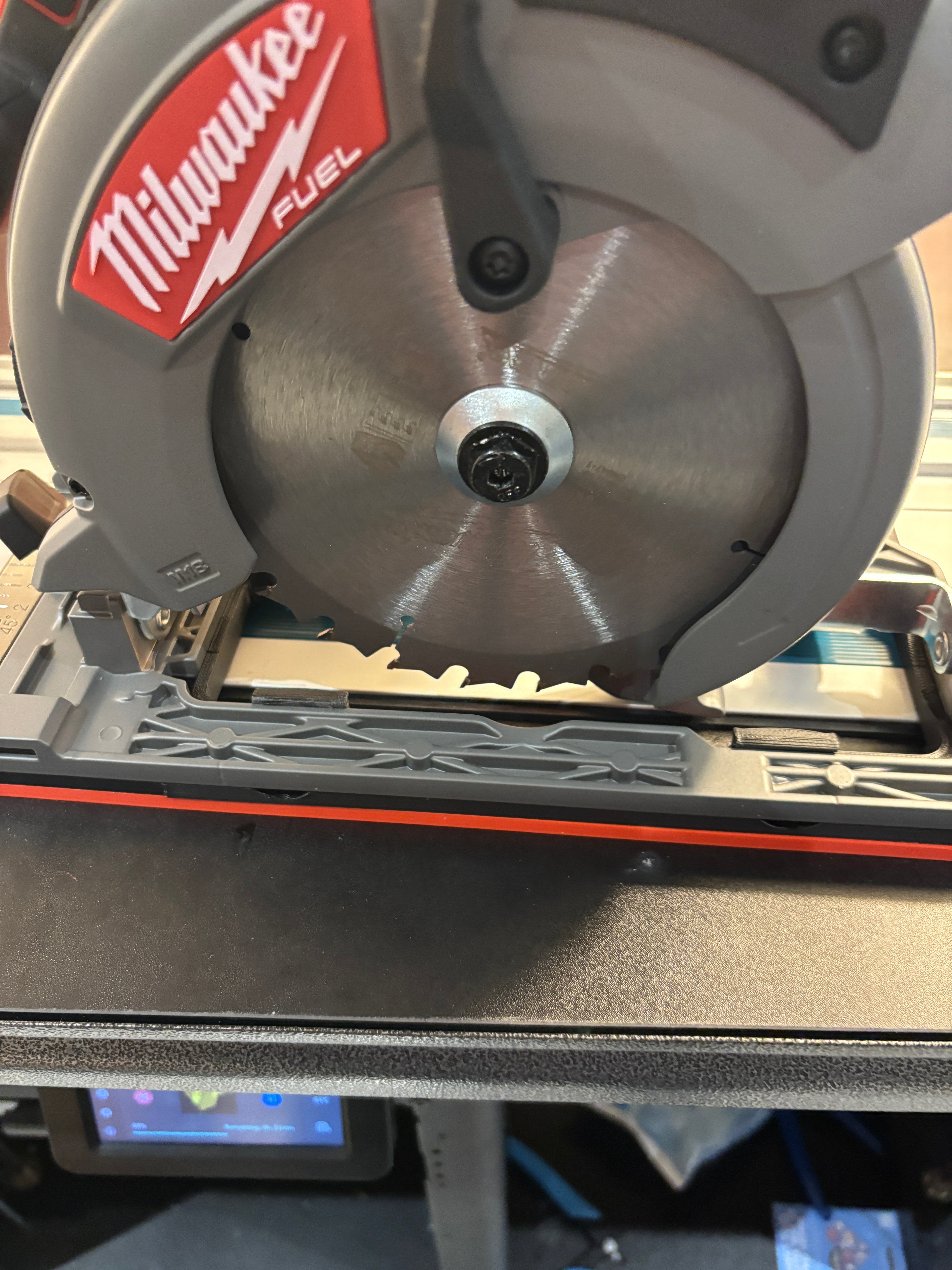Milwaukee M18 CCS55 Adaptor base / Skid plate for Circular Saw to fit Makita Guide rail