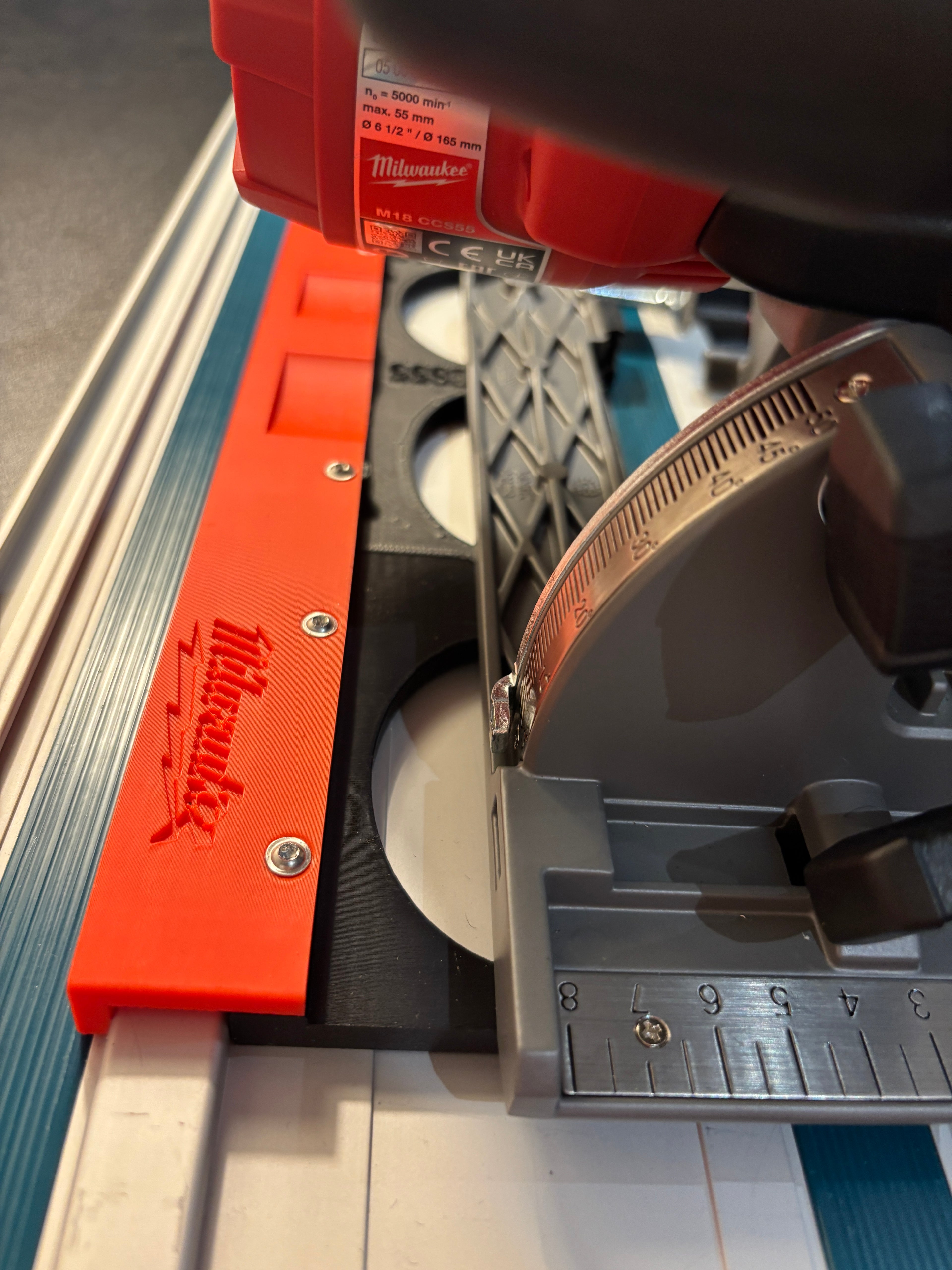 Milwaukee M18 CCS55 Adaptor base / Skid plate for Circular Saw to fit Makita Guide rail