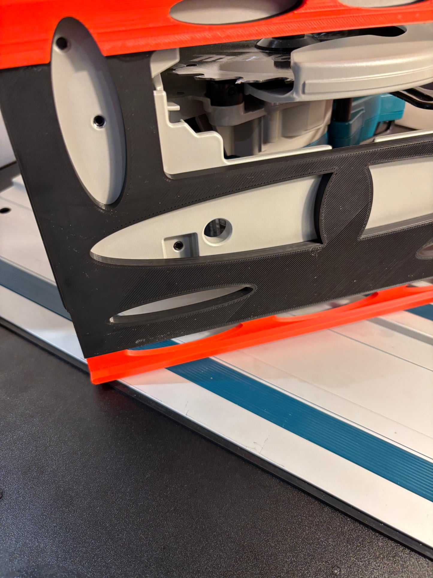 Makita DHS680 / XSH03Z base / Skid plate for Circular Saw to fit Makita Guide rail