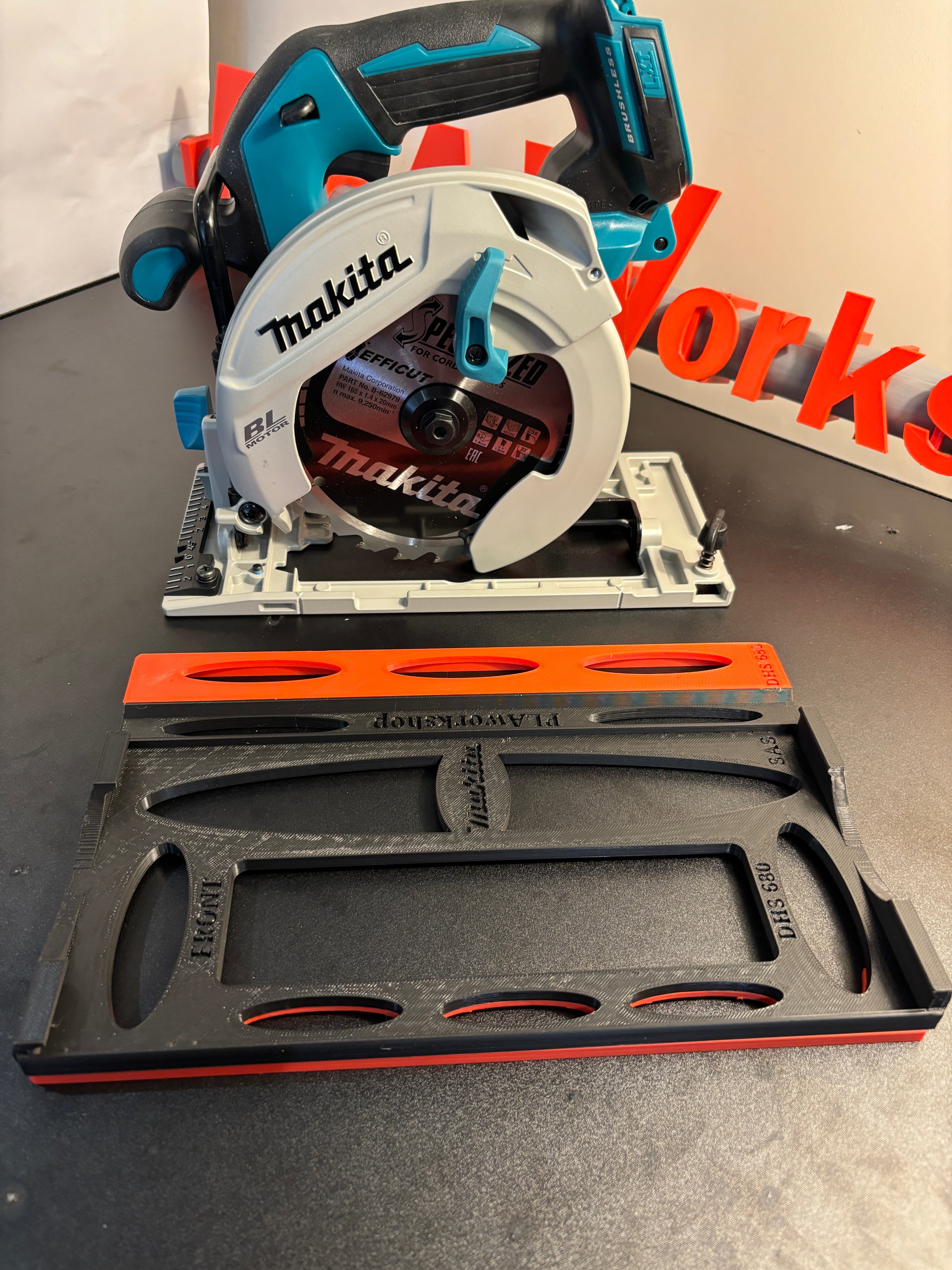 Makita DHS680 / XSH03ZAdaptor base / Skid plate for Circular Saw to fit Milwaukee Guide rail