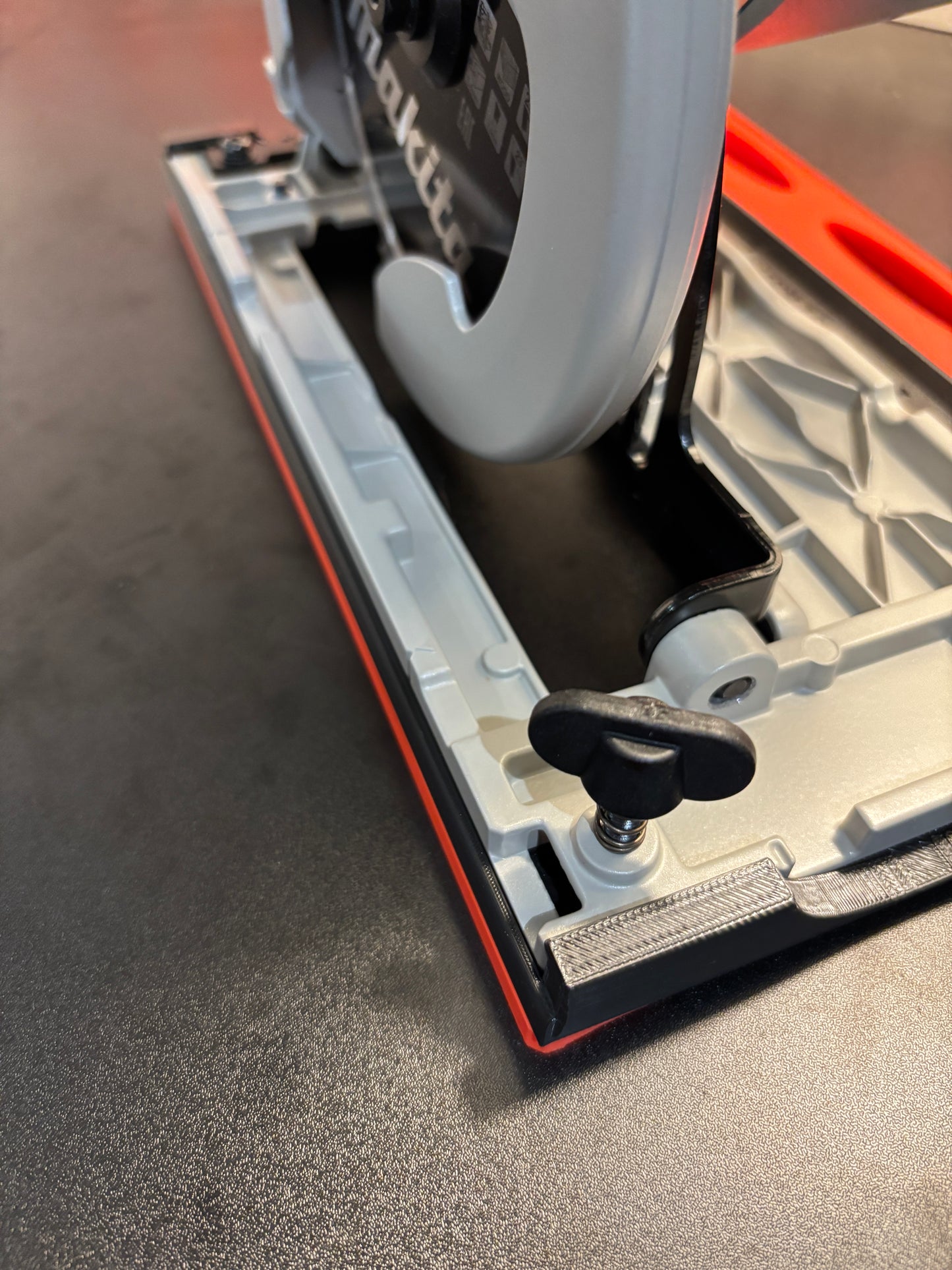 Makita DHS680 / XSH03Z base / Skid plate for Circular Saw to fit Metabo Guide rail