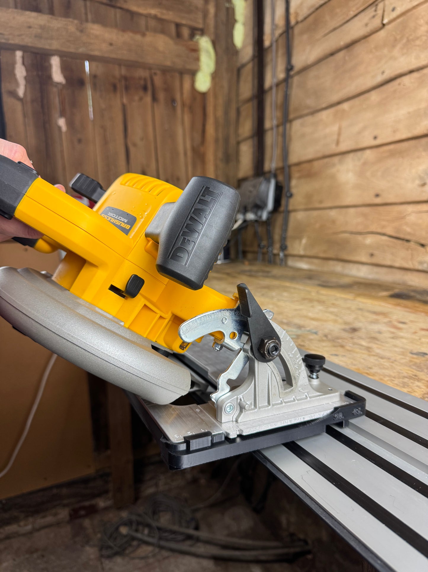 TOOLAX Guide Rail Adapter Base – Cut Perfect 45° & 90° Angles compatible with Dewalt Circular Saws (DCS570, DWE575, DCS575, DCS578, DCS573) – for Dewalt Guide Rails