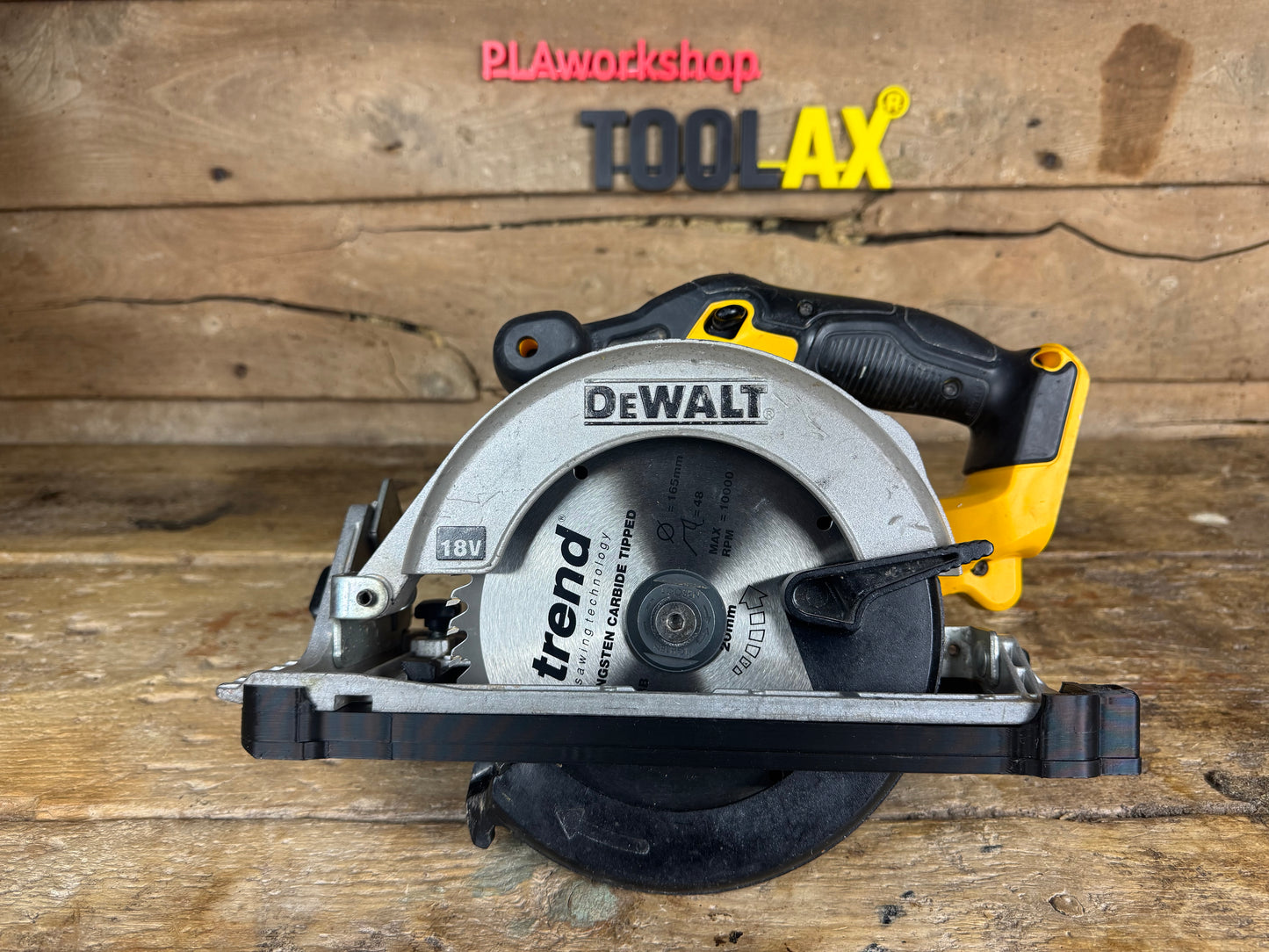 TOOLAX Guide Rail Adapter Base – Cut Perfect 45° & 90° Angles compatible with Dewalt Circular Saws DCS391 & DCS565  – for Dewalt Guide Rails