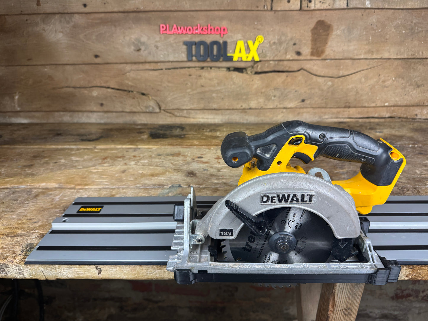 TOOLAX Guide Rail Adapter Base – Cut Perfect 45° & 90° Angles compatible with Dewalt Circular Saws DCS391 & DCS565  – for Dewalt Guide Rails