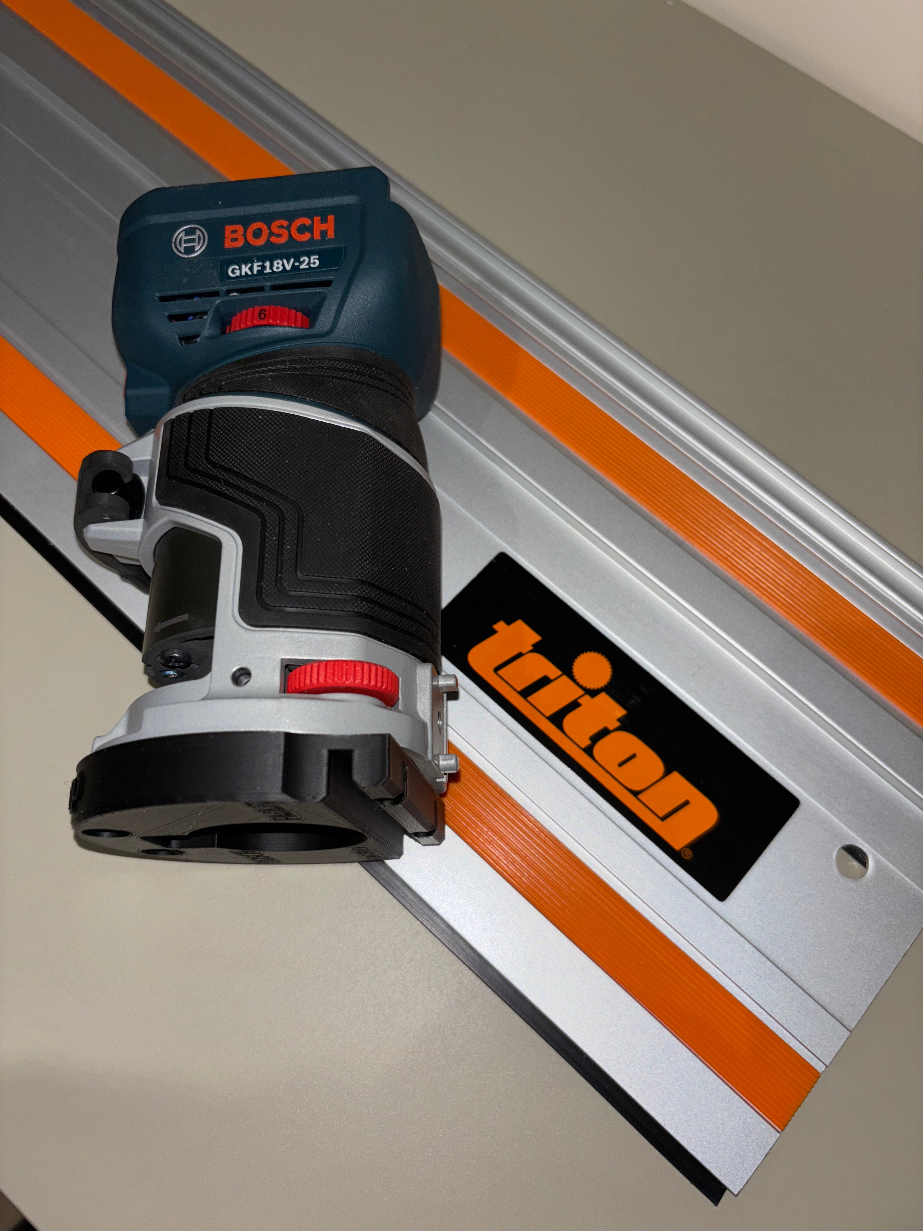 Bosch GKF 18V-25 Advanced Trim Router Plunge Base Guide Rail Adapter to Triton Track / Guide Rail